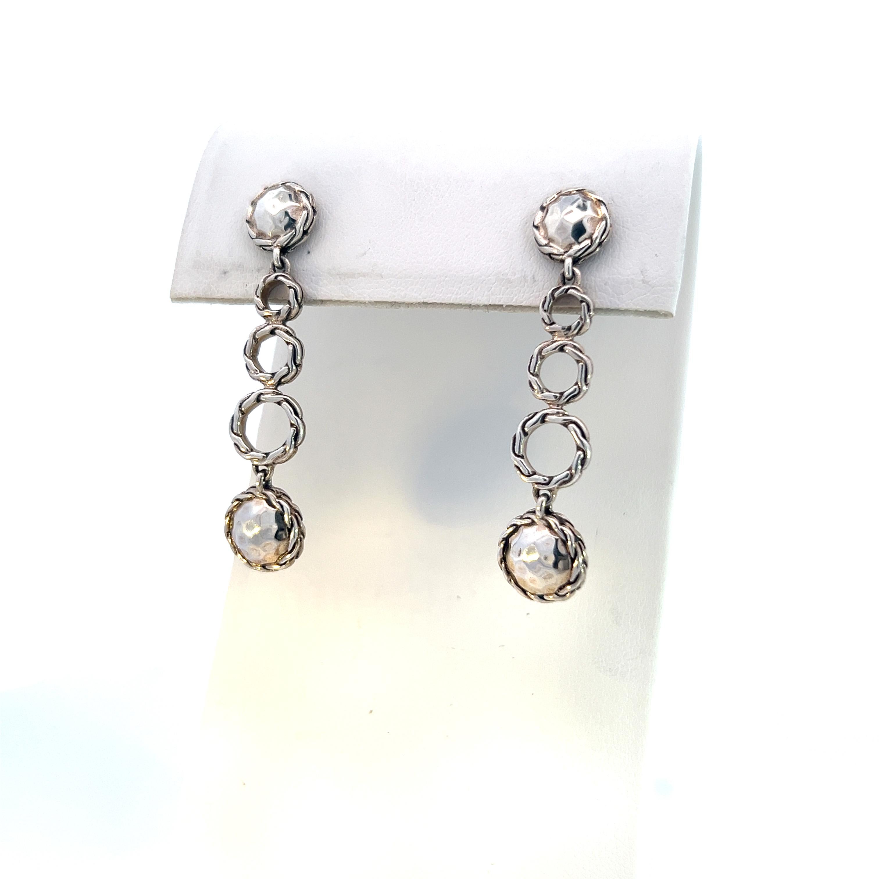 John Hardy Estate Woven Cable Dangle Earrings Sterling Silver JH91

TRUSTED SELLER SINCE 2002

PLEASE SEE OUR HUNDREDS OF POSITIVE FEEDBACKS FROM OUR CLIENTS!!

FREE SHIPPING!!

DETAILS
Long Graduated
Style: Woven Cable Dangle Earrings
Closure: Push