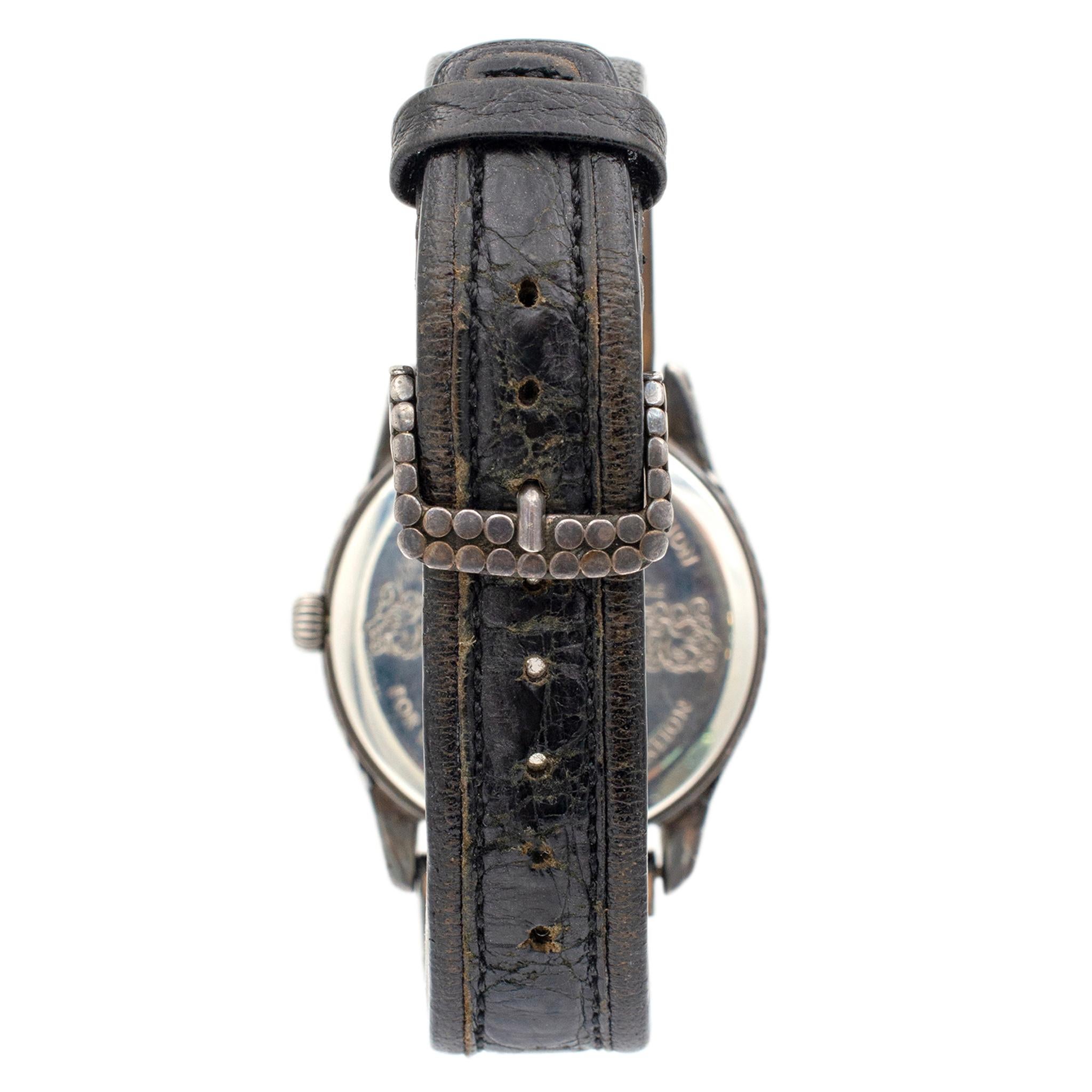 John Hardy Handgefertigte freistehende Uhr, Modell 4874 Kollektion 36MM, aus Sterlingsilber 4