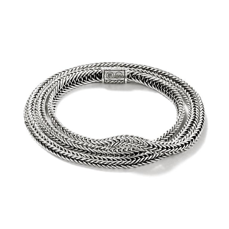 Kami Chain Triple Wrap Bracelet

Style No.: BU900824XUM
Metakl: Sterling Silver
Gauge: 4.5 MM
Closure: Pusher Clasp