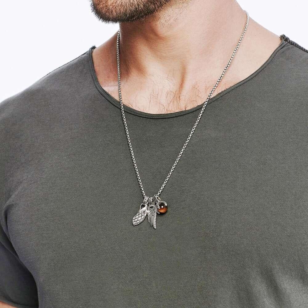 John Hardy Eagle Charm Necklace with Tiger Eye.
Sterling Silver
Brown Tiger Eye
Chain measures 2.6mm wide
Pendant measures 25mm x 38.5mm
Size 26 inches
Lobster Clasp
NBS933261TEX26