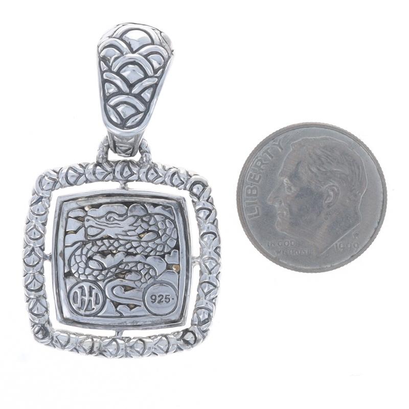 Taille ronde I John Hardy Pendentif Naga Diamond Enhancer Argent Sterling 925 Round .75ctw Pave en vente