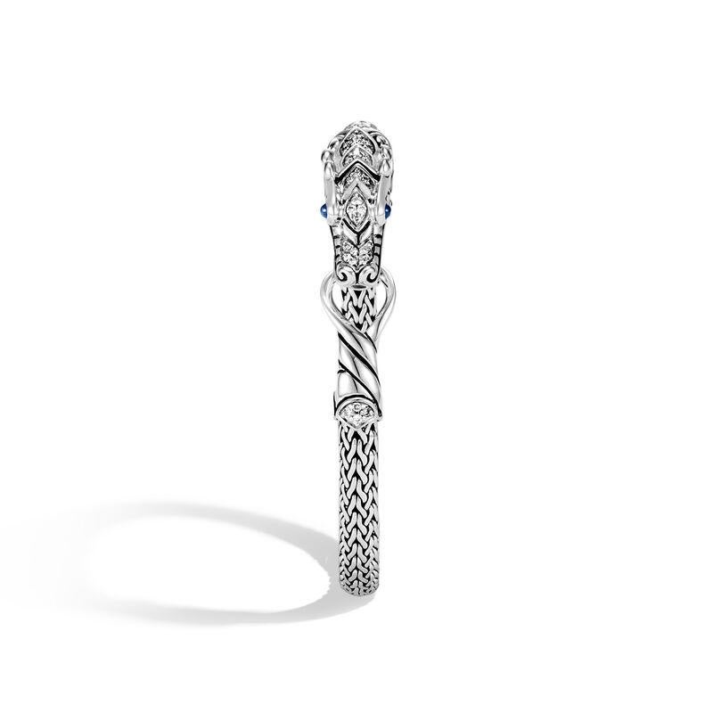 John Hardy Classic Chain Station Bracelet with Diamonds.
Sterling Silver
blue sapphire eyes 
Pave White Diamond (0.17ct)
Bracelet measures 5mm wide
Station measures 42mm wide
Size Medium 
Puller Clasp
BBP601332BSPDIXM