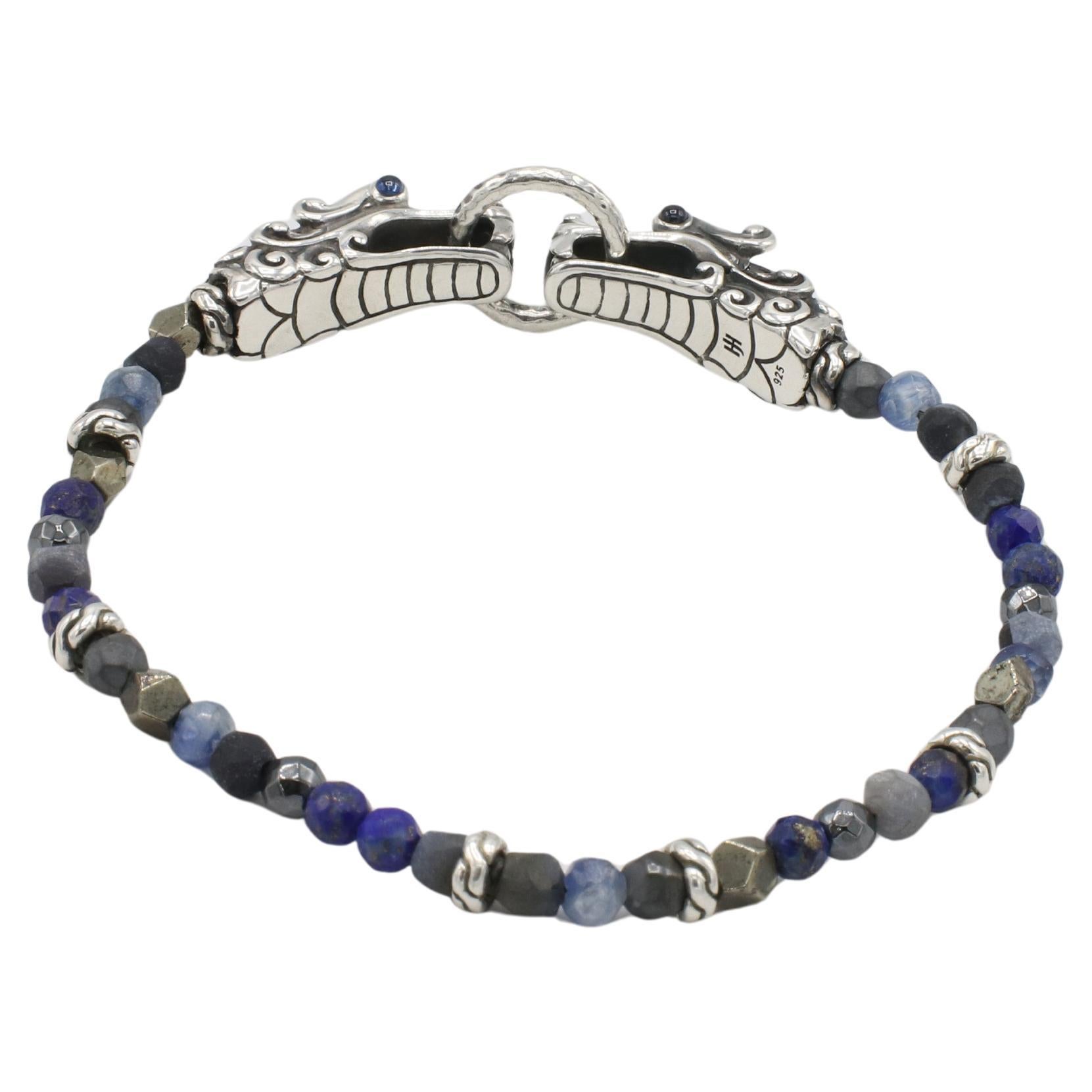 Pulsera de cuentas con piedras preciosas de plata de ley con cabeza de dragón naga John Hardy 
Metal: Plata de ley 925
Peso: 19,22 gramos
Cuentas: Lapislázuli, ópalo australiano, cianita, zafiro azul y gemas de pirita, aprox. 4 mm
Longitud: 7,25