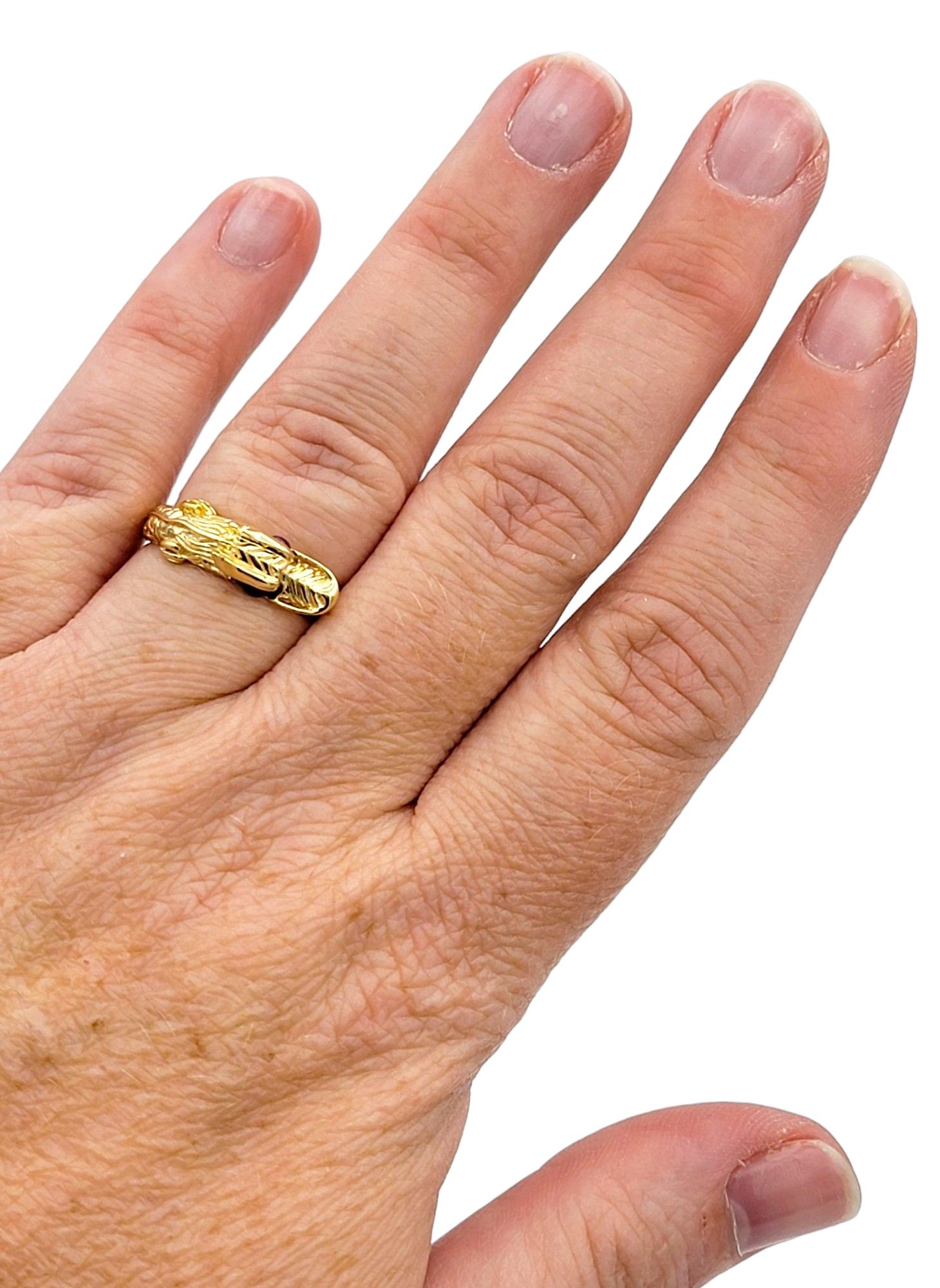 Anillo John Hardy Leyenda de Naga Dragón con Rubíes engastado en oro amarillo de 18 quilates en venta 4