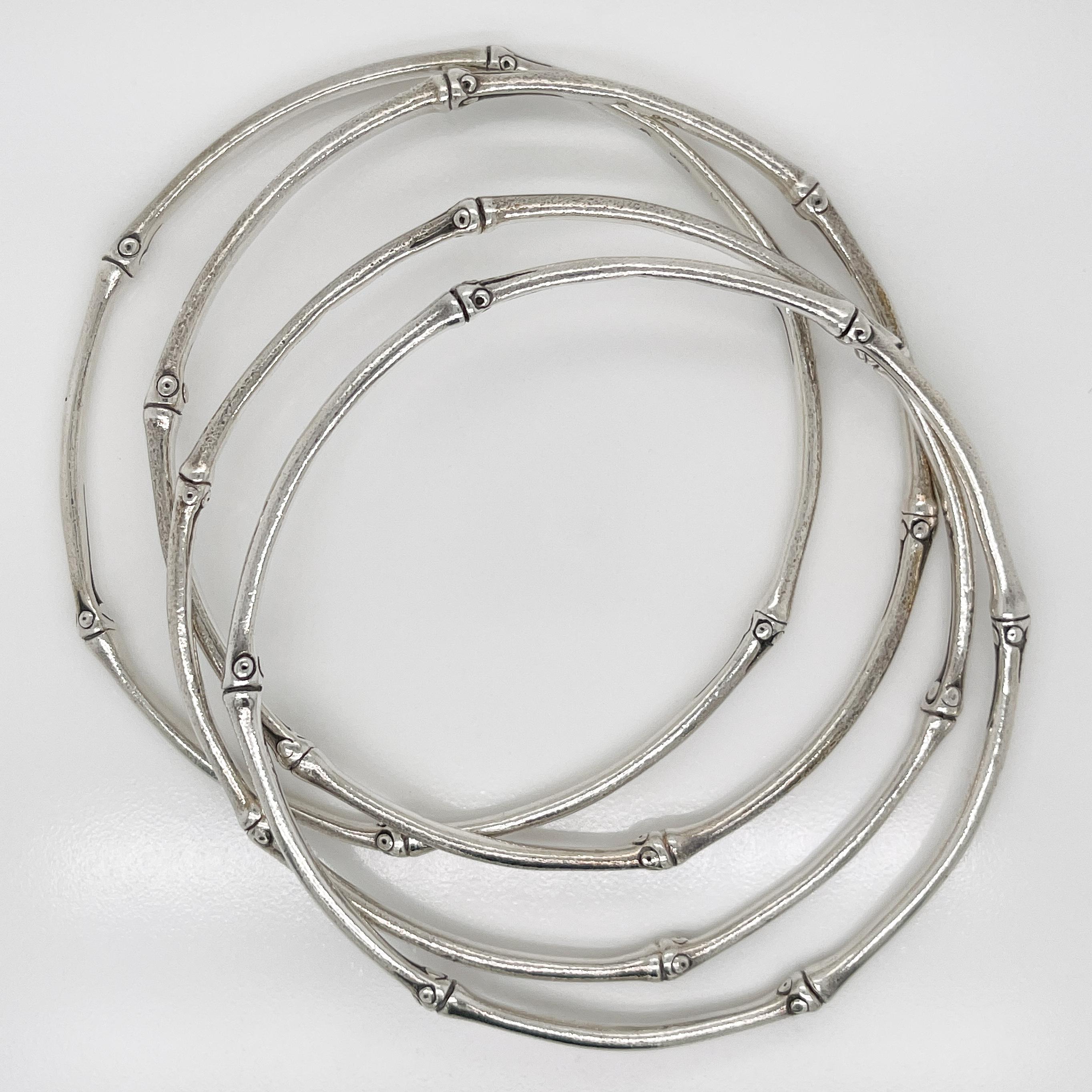 A fine 4-piece bangle bracelet set.

By John Hardy.

In sterling silver in the Nusa Penida Slim Bamboo design. 

Simply a wonderful group of bangle bracelets by John Hardy!

Date:
21st Century

Overall Condition:
It is in overall good, as-pictured,