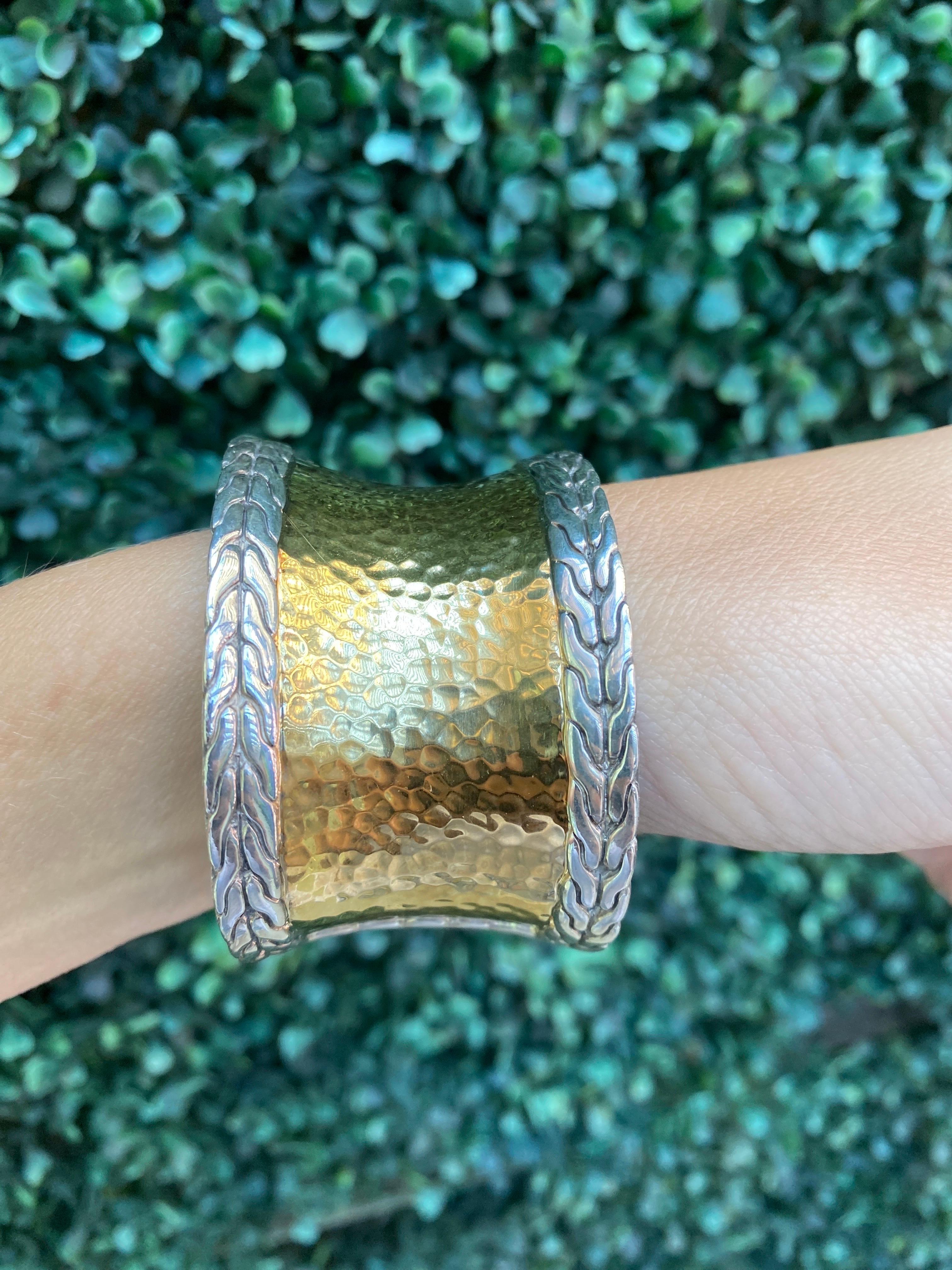 John Hardy Palu 22 Karat Gelbgold & Sterlingsilber gehämmerte Manschette 6