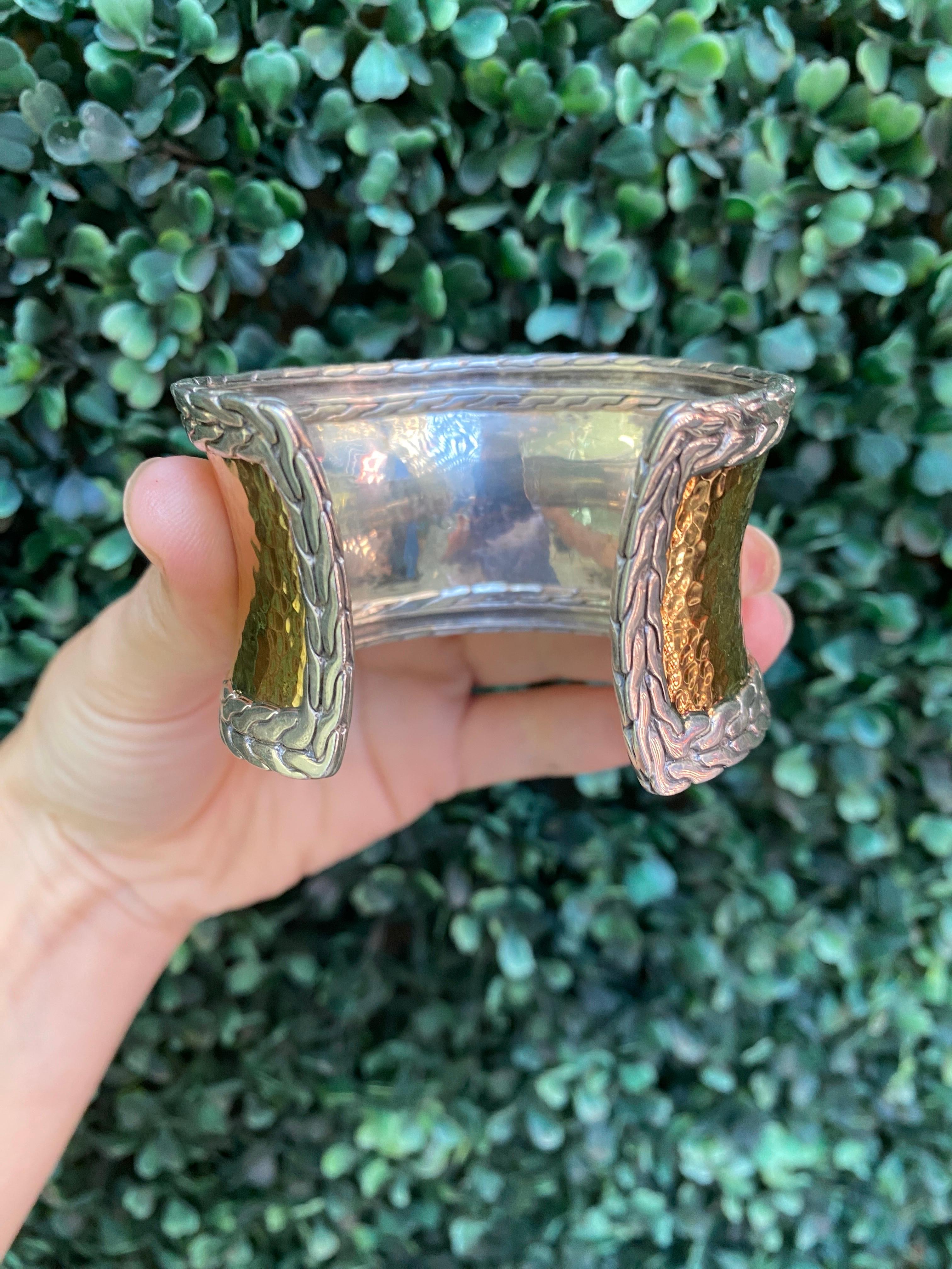 John Hardy Palu 22 Karat Gelbgold & Sterlingsilber gehämmerte Manschette 3