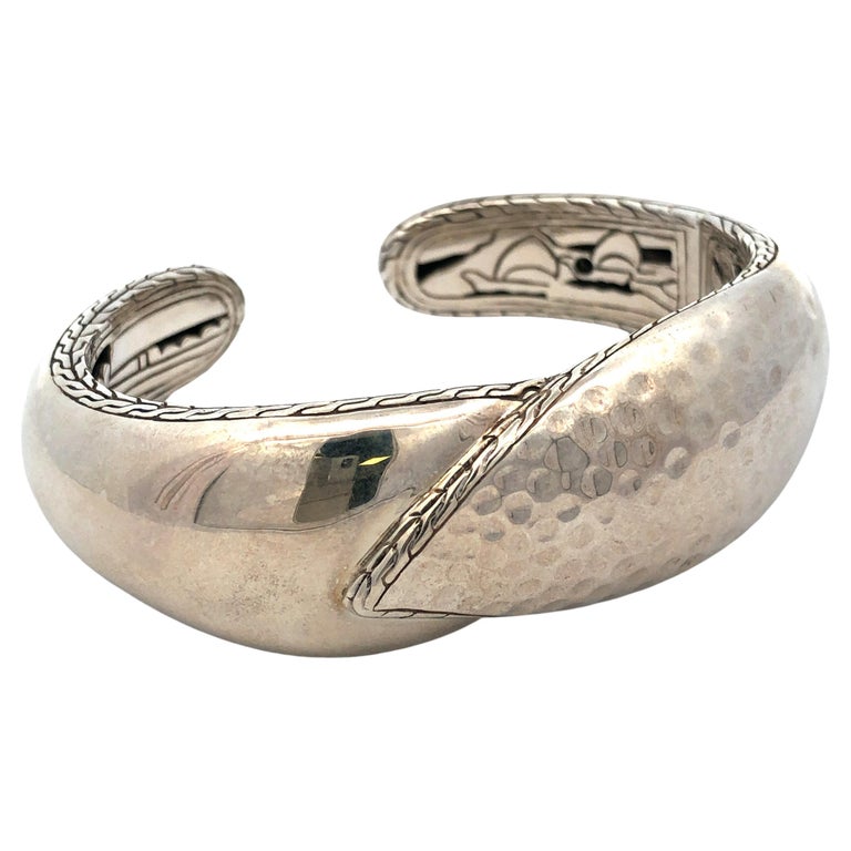 Cuff Hinged Bracelets - 407 For Sale on 1stDibs | hinge cuff bracelet, hinged  cuff bracelet, silver hinged cuff bracelet