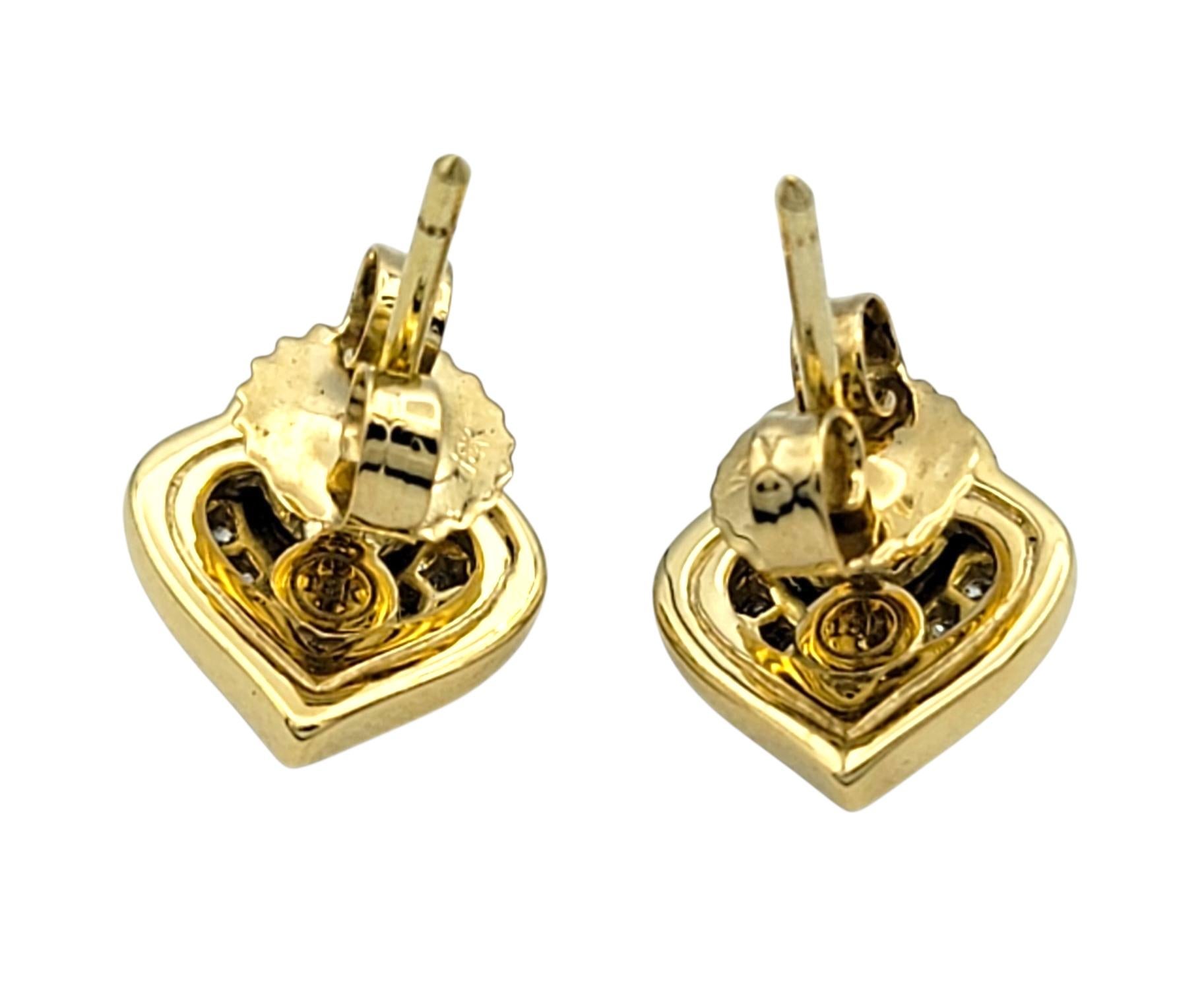 De las mujeres Pendientes de oro amarillo de 18 quilates con pavé de diamantes y motivo de hoja John Hardy en venta