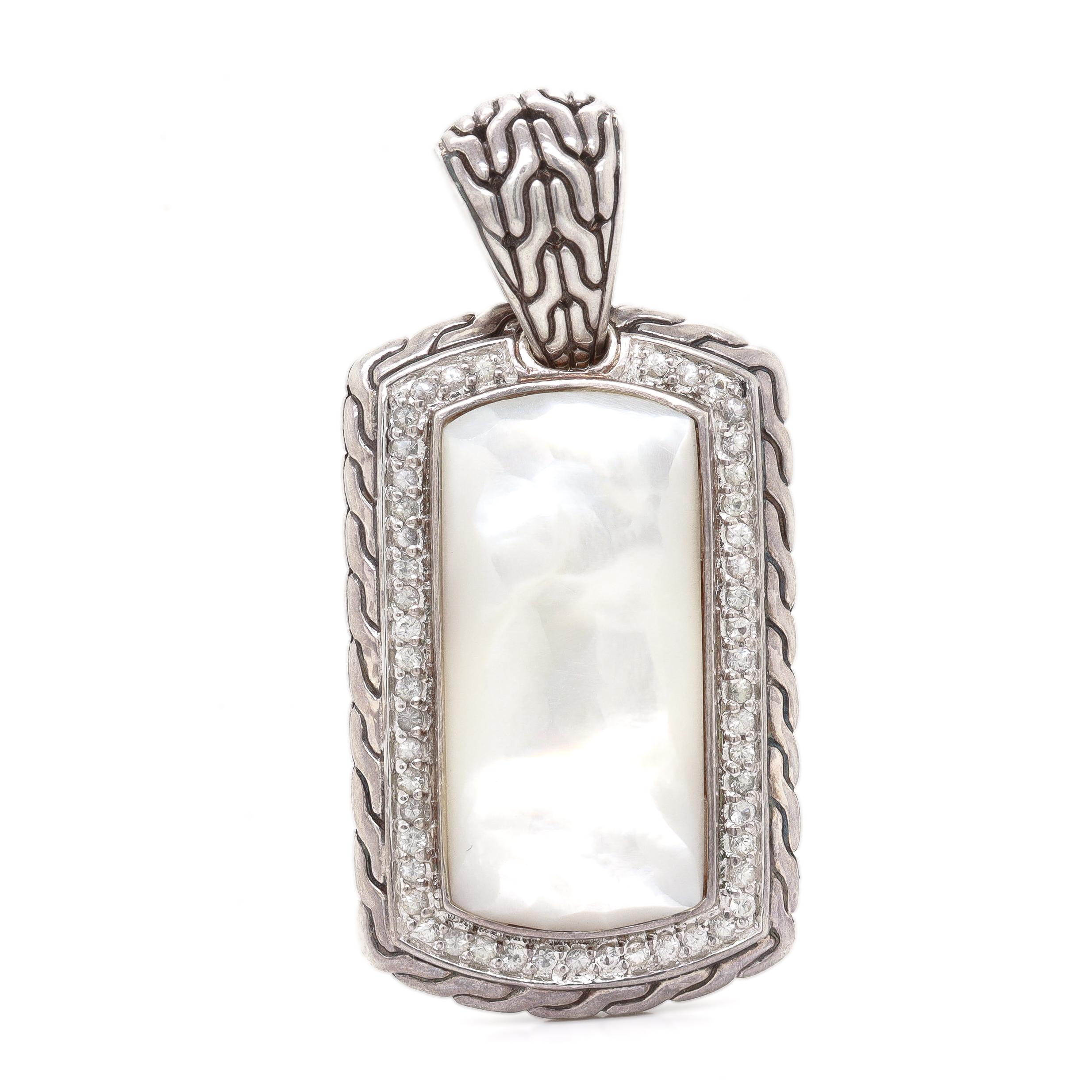 John Hardy Silver Mother of Pearl and White Sapphire Naga Dog Tag Pendant In Good Condition For Sale In Philadelphia, PA
