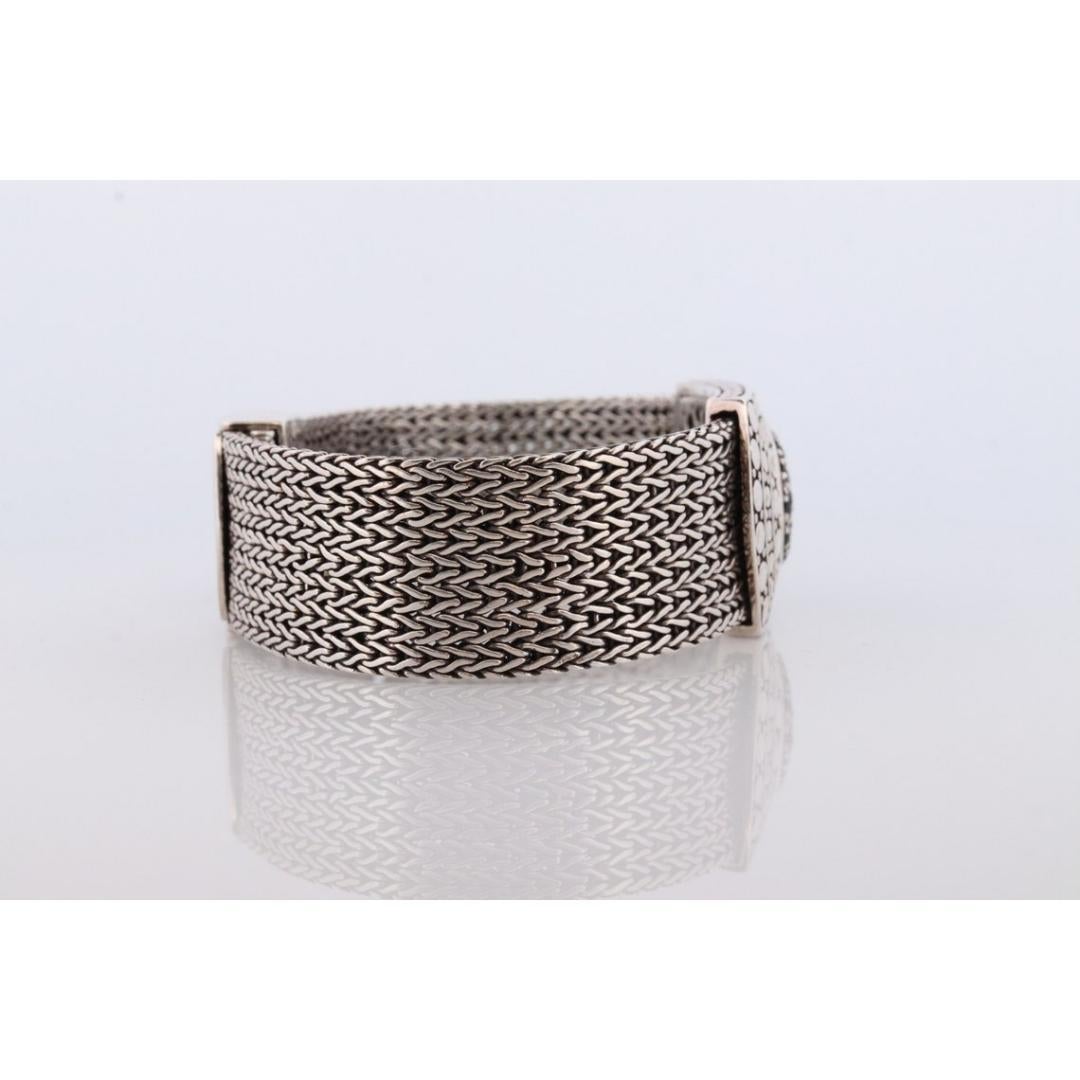 Vintage
Materials: Silver

Gemstone: Sapphire

Iconic John Hardy Jewelry.

Very Rare Wide and Heavy Sterling Silver Foxtail Chain Bracelet.

Pave set Black Sapphires

Buckle Clasp. Adjustable length

Conditions: Show some characteristic signs of