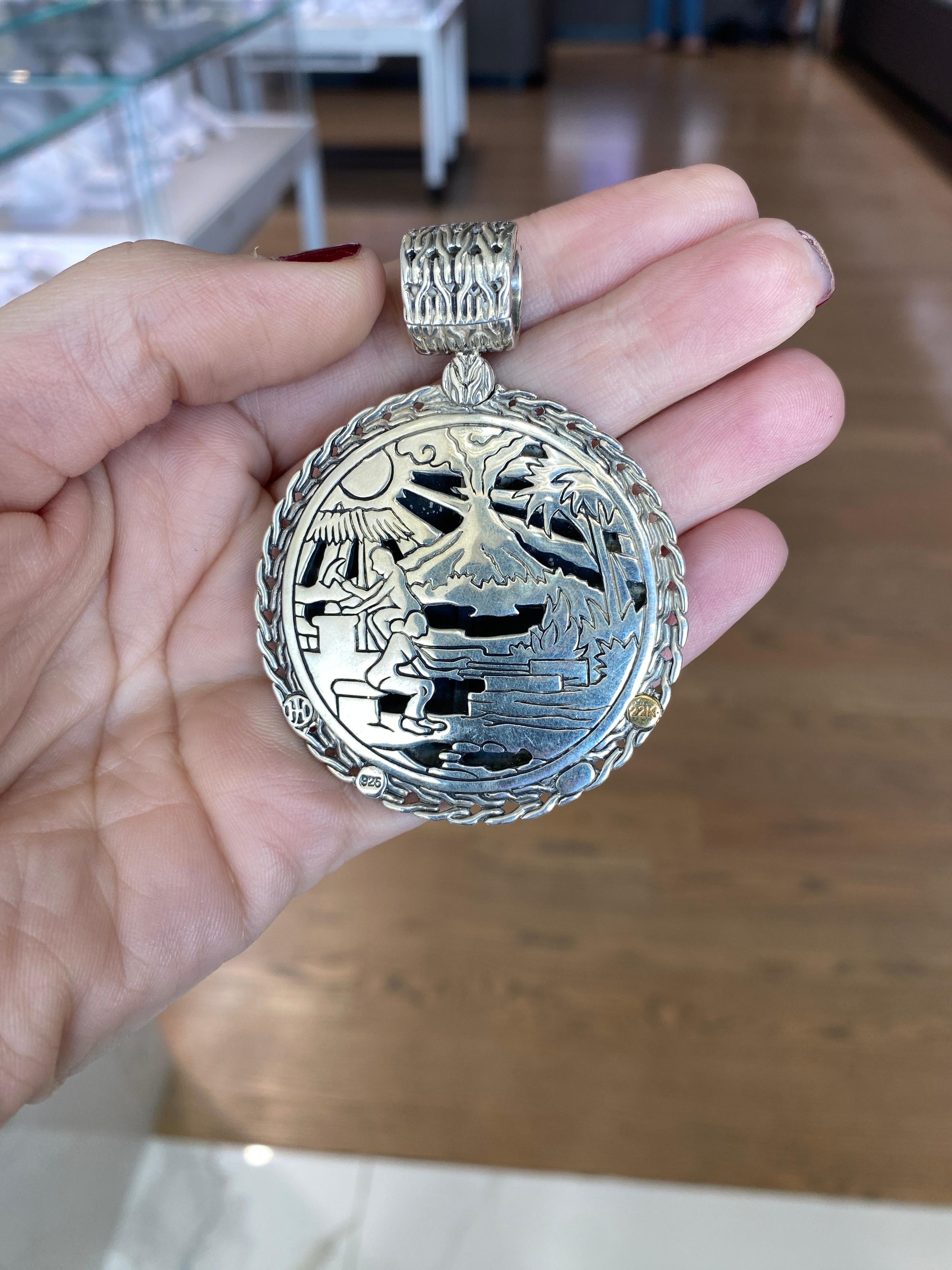John Hardy Ciondolo reversibile in argento sterling e oro giallo 22k Palu martellato in vendita 2