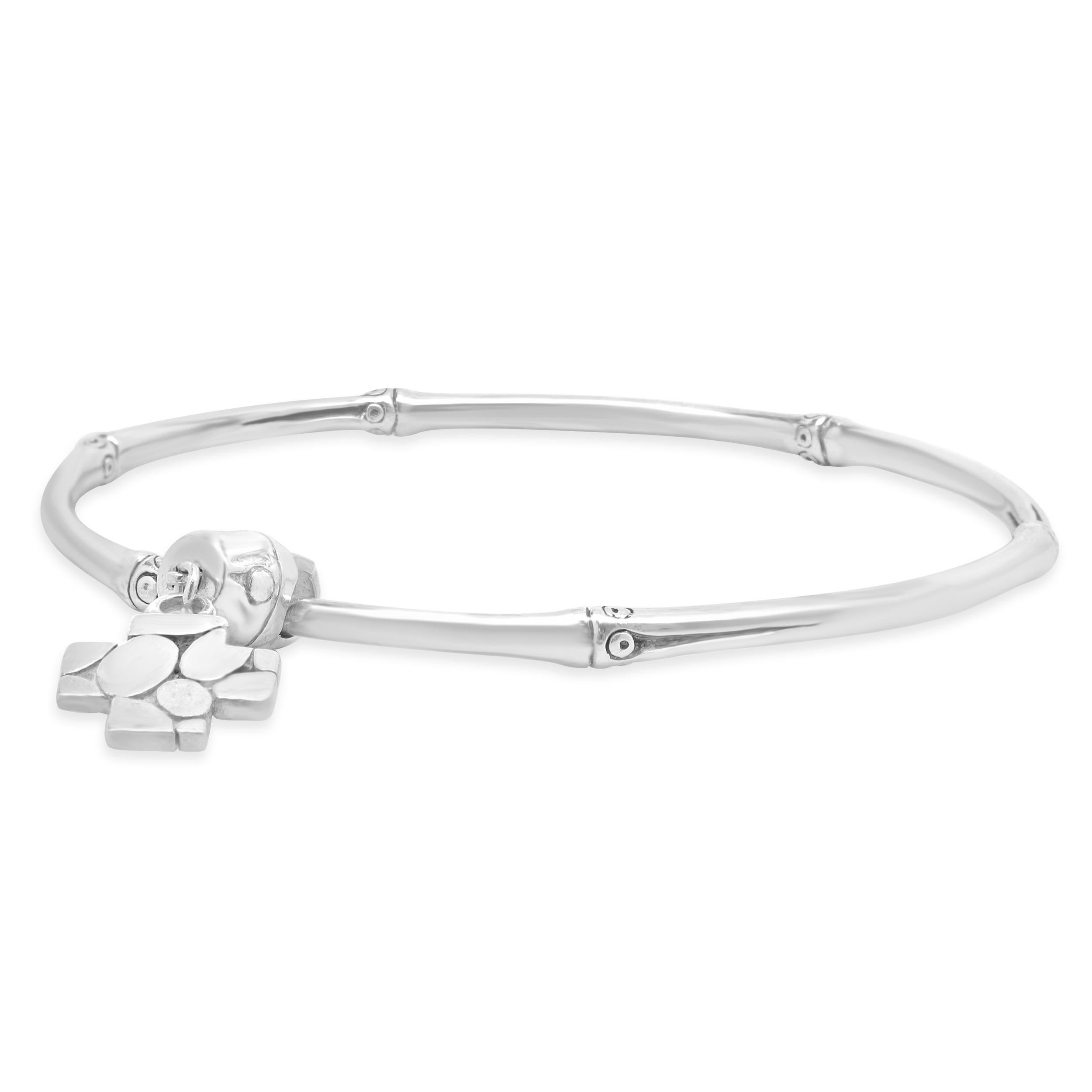 Designer: John Hardy
Material: Sterling Silver 
Dimensions: bracelet measures 7-inches in length
Weight: 15.80 grams
