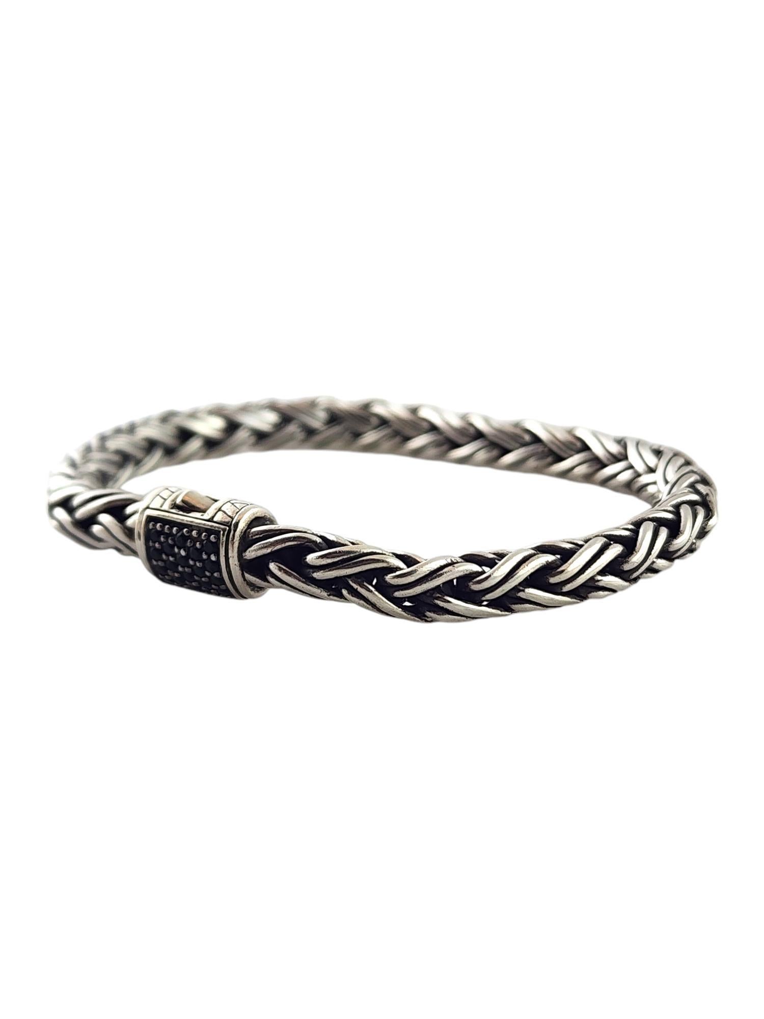 John Hardy Sterling Silver Classic Black Sapphire Chain Bracelet

This beautiful chain bracelet by designer John Hardy was meticulously crafted from sterling silver and features 18 beautiful black sapphire stones!

Size: 6 3/4