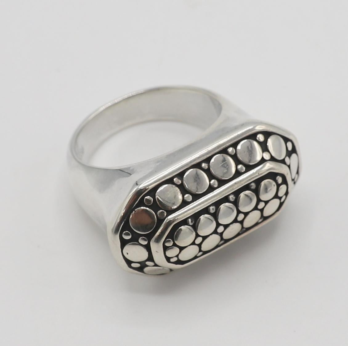 John Hardy Sterling Silver Dot Oval Ring In Excellent Condition In  Baltimore, MD