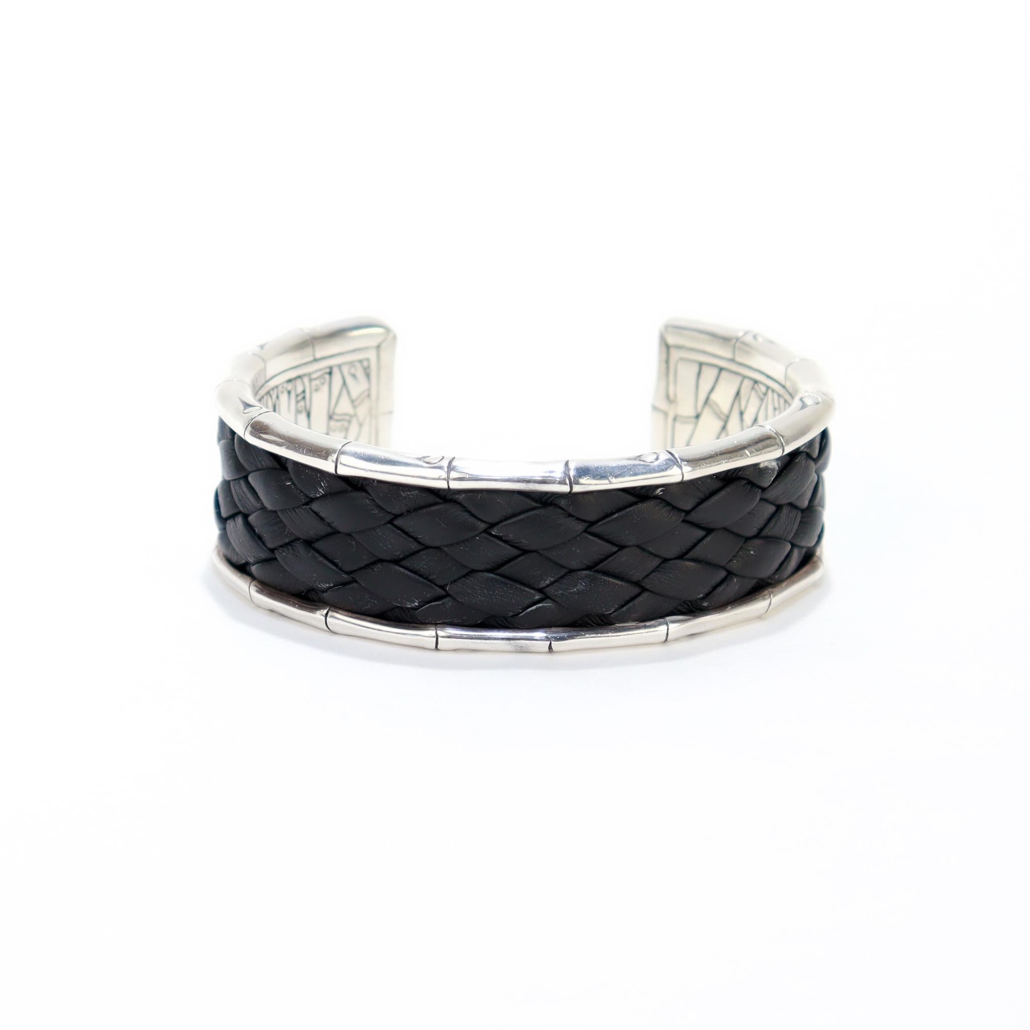 Moderne I. John Hardy Bracelet manchette en bambou en argent et cuir en vente