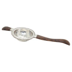 Colador de té John Hardy de plata de ley y madera de palma