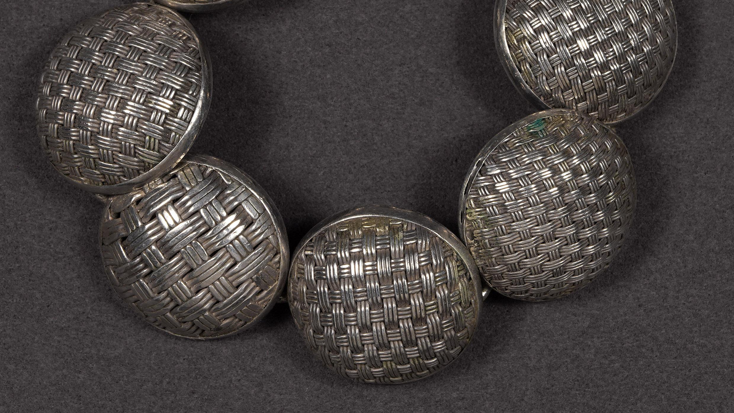 John Hardy - Bracciale a sette dischi in argento sterling In condizioni buone in vendita a Point Richmond, CA