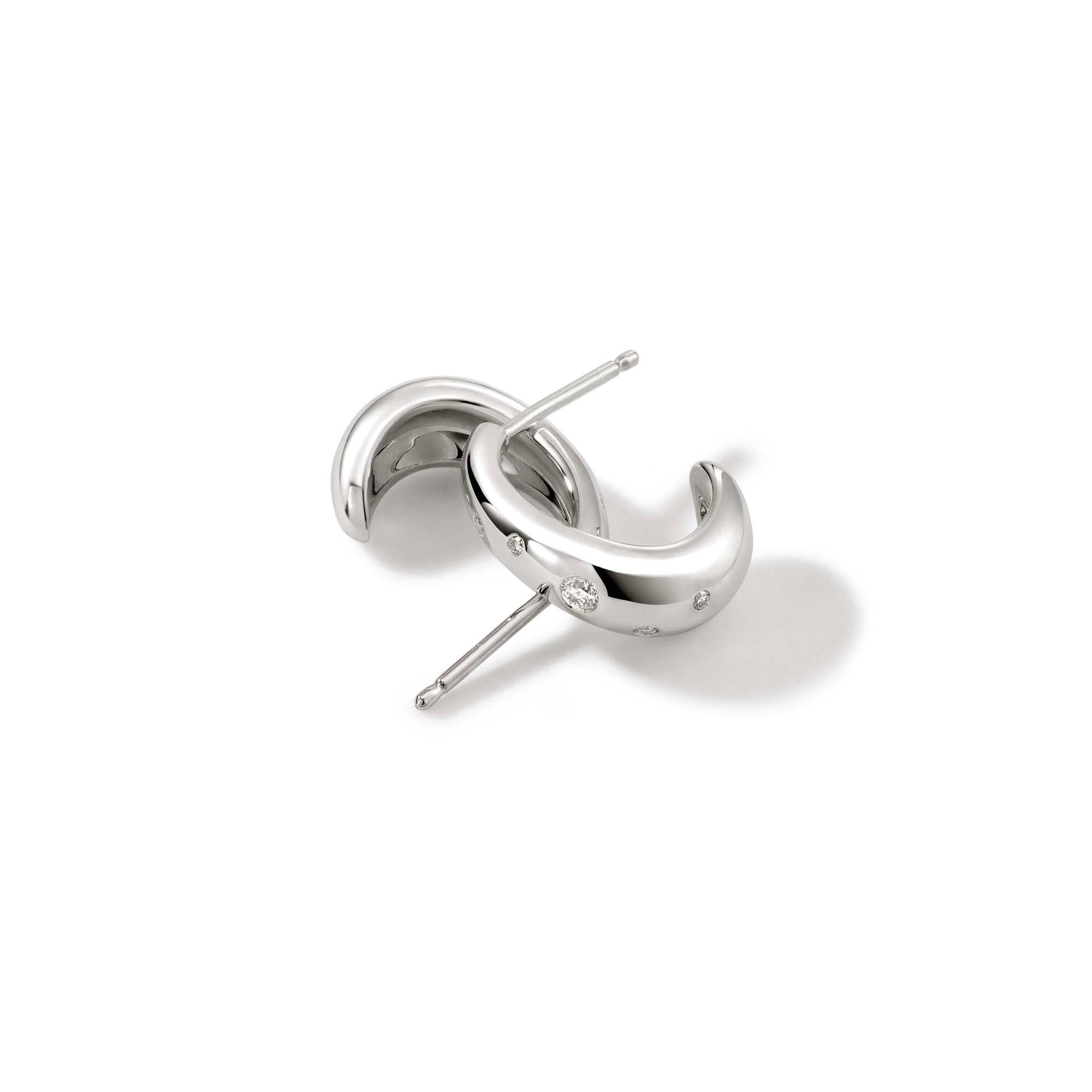 Style No.: EBP9011232DI
Metal: Sterling Silver
Hoop Dimensions: 15.5MM x 5MM
Carat Weight: 0.12ct
Closure: Post Back