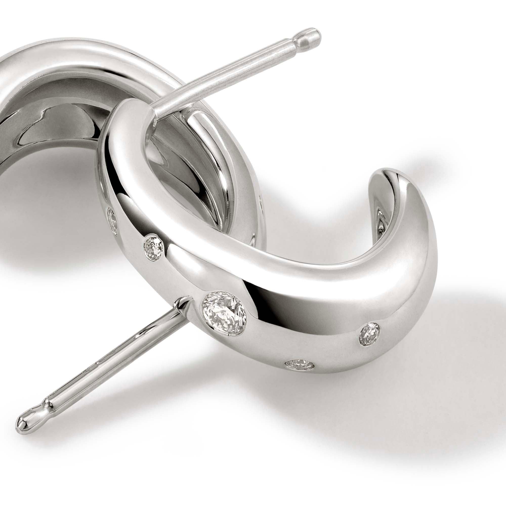 John Hardy Surf Small J Hoop Earrings EBP9011232DI In New Condition For Sale In Wilmington, DE