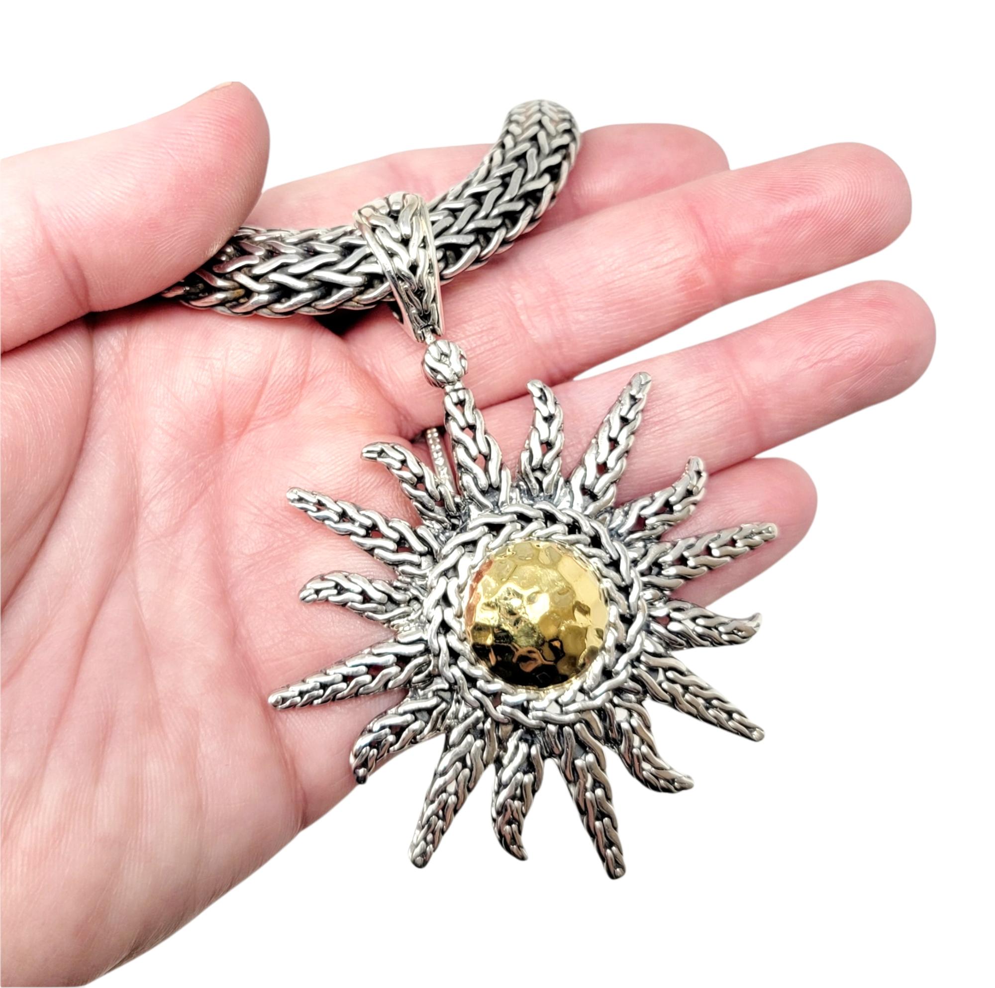John Hardy Zweifarbige Halskette mit gehämmertem Sonnenanhänger aus Sterling und 22 Karat Gold 9