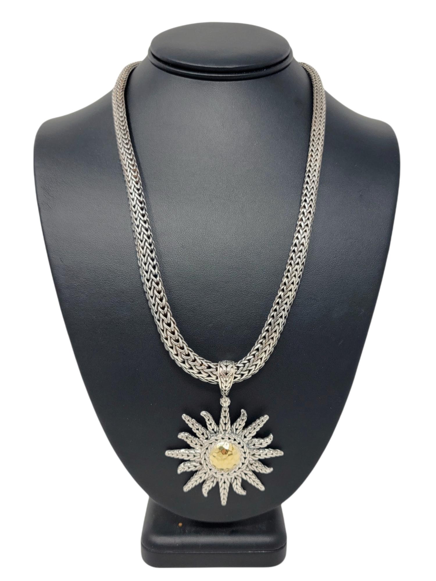 John Hardy Zweifarbige Halskette mit gehämmertem Sonnenanhänger aus Sterling und 22 Karat Gold 10