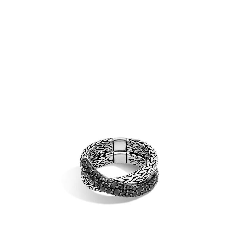 John Hardy Women's Classic Chain Overlap Ring with Black Sapphire.
Sterling Silver
Black Sapphire
Ring measures 4.5mm wide
Size 7
RBS933024BLSX7