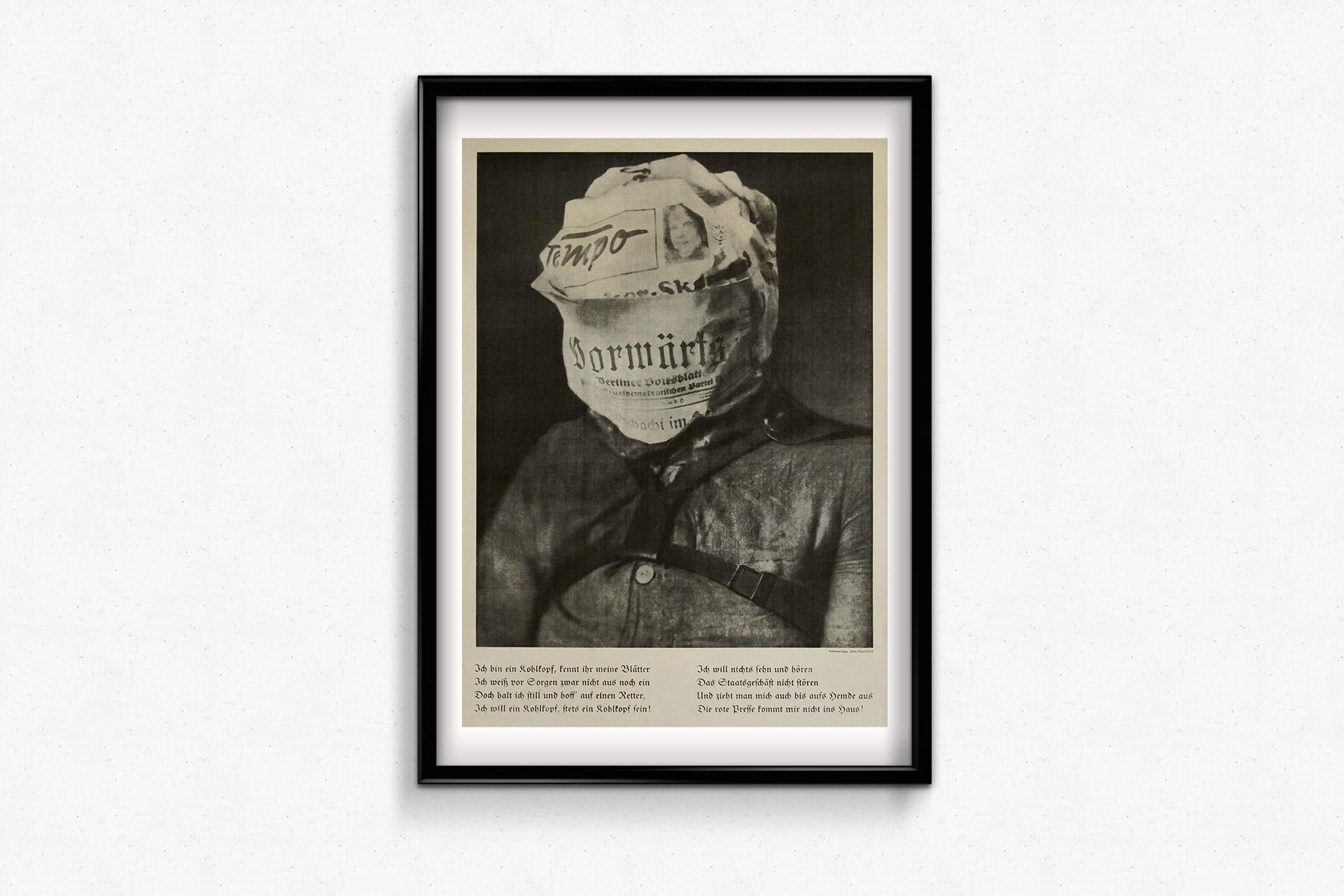 Il poster di John Heartfield Chi legge la stampa borghese diventa cieco e sordo in vendita 1