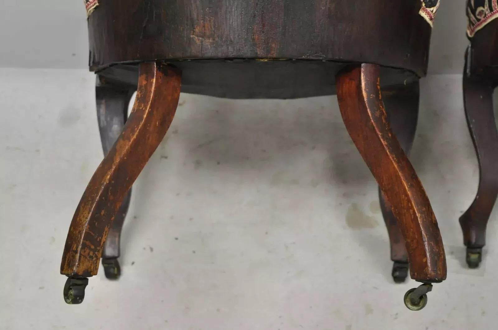 John Henry Belter Sillones de salón victorianos de palisandro laminado - un par en venta 4
