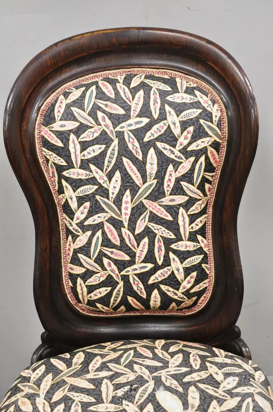 John Henry Belter Sillones de salón victorianos de palisandro laminado - un par Desconocido en venta