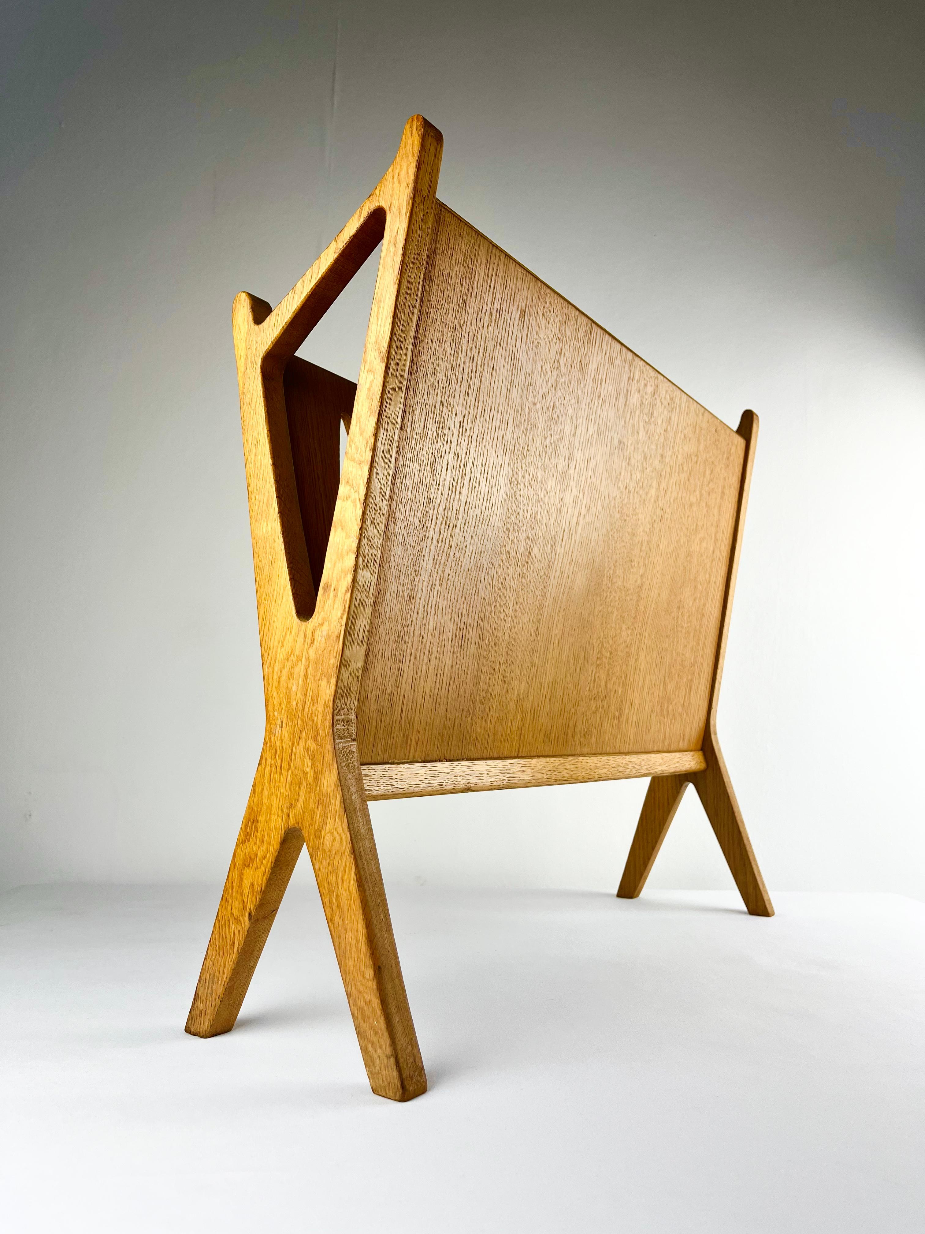 John Herbert for A. Younger Ltd 1960s magazine rack in oak 1