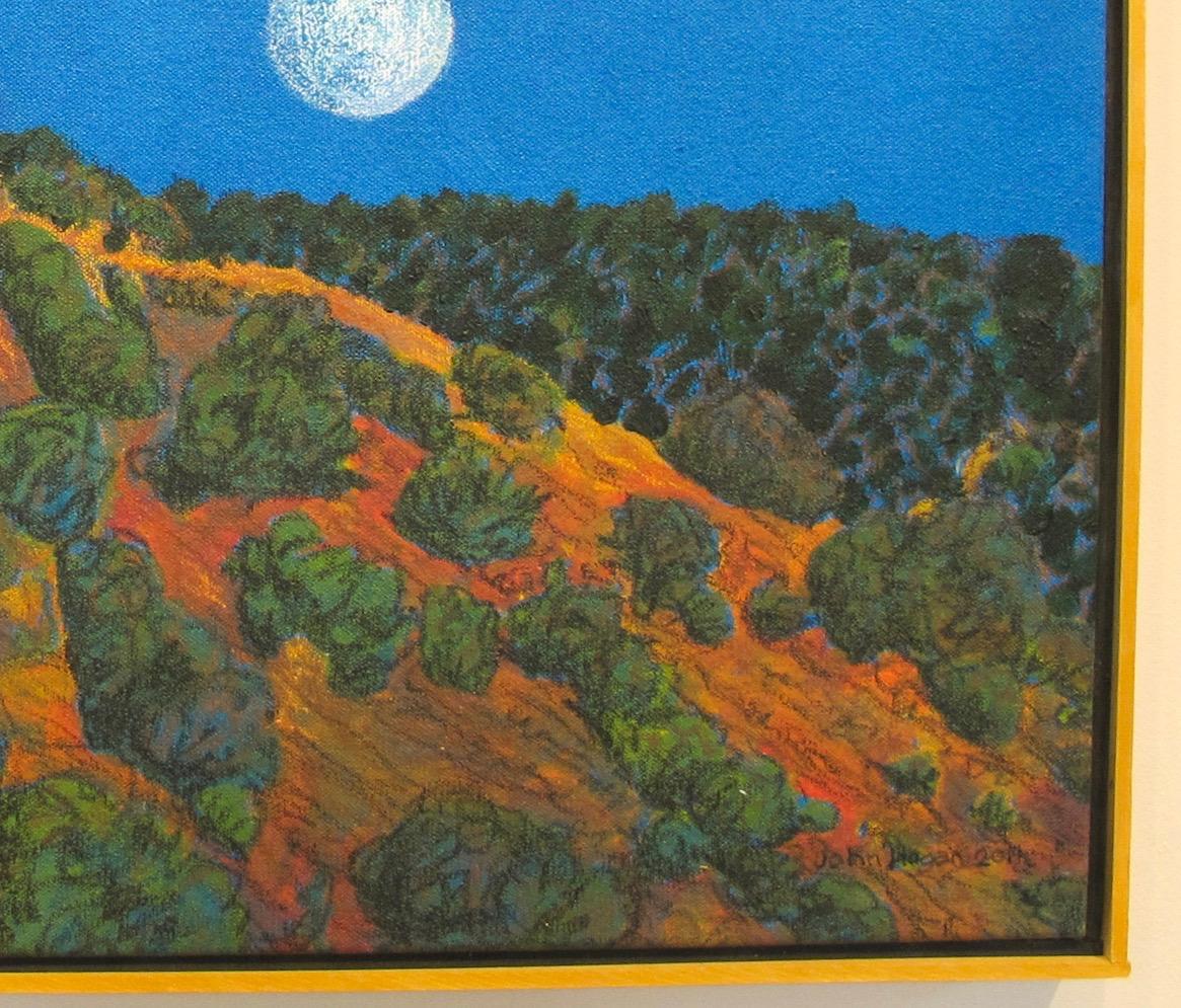 Ghost Moon Rising, Nouveau-Mexique, peinture de paysage désertique, pleine lune, ciel bleu - Bleu Landscape Painting par John Hogan