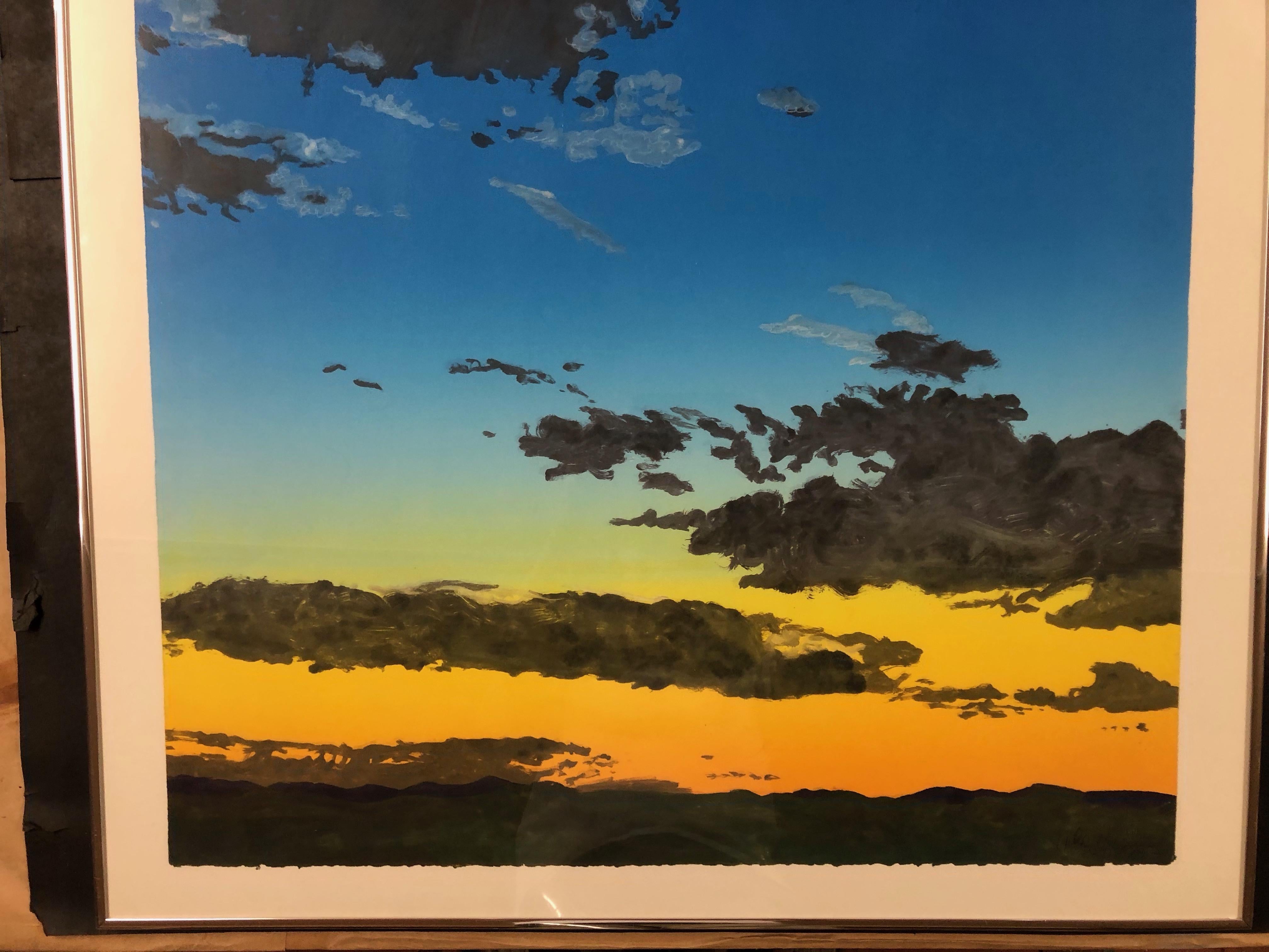 Sonnenuntergang Wolken von John Hogan gerahmte Monotypie Wüstenblau, schwarz, orange  im Angebot 4