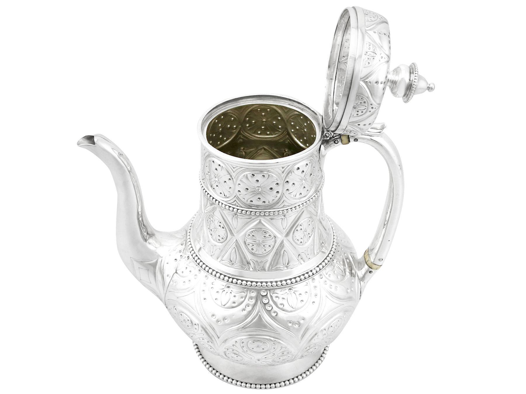 Mid-19th Century John Hunt & Robert Roskell Victorian Sterling Silver Coffee Pot For Sale