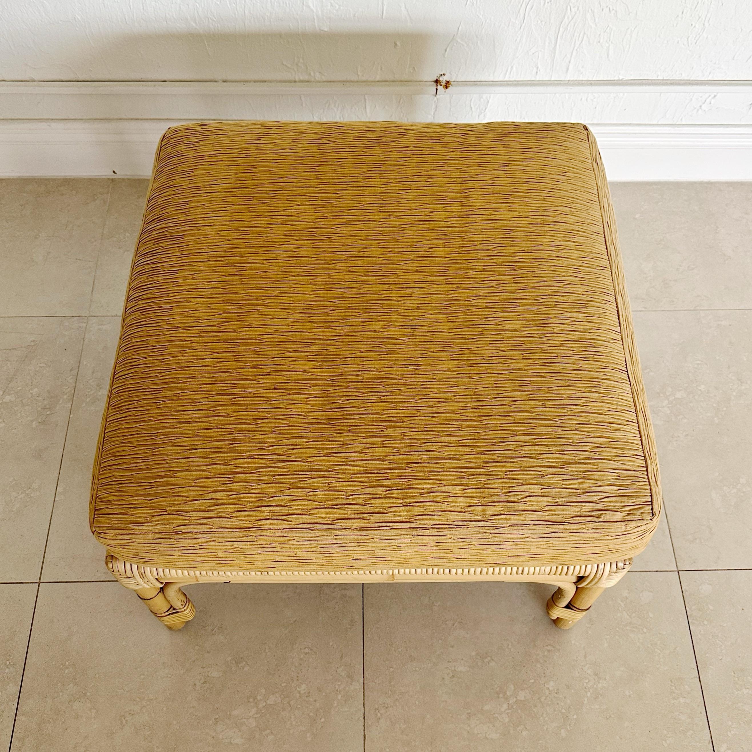 John Hutton para Donghia Taburete otomano de bambú y ratán envuelto, años 80 Estadounidense en venta