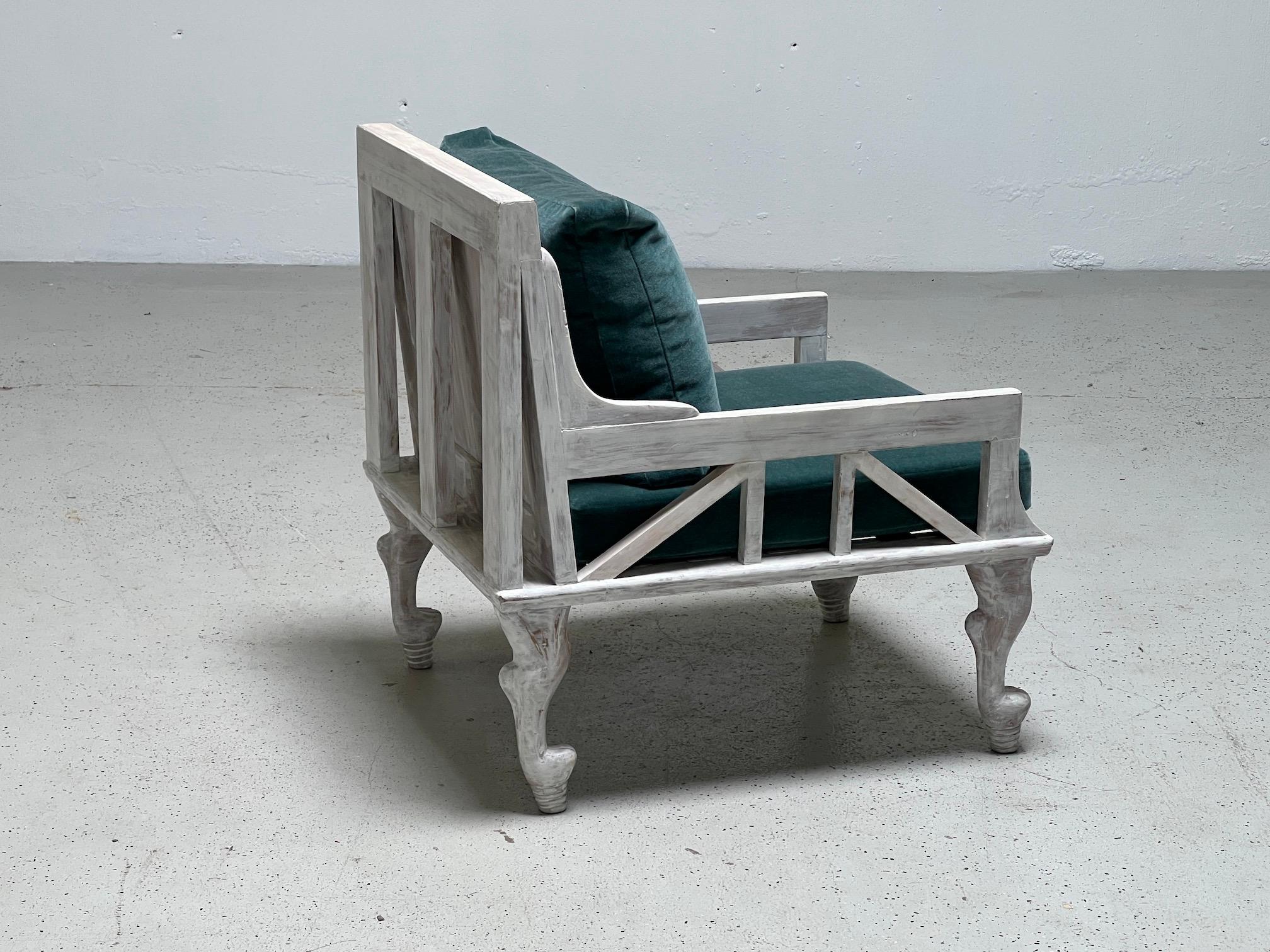 John Hutton „“Thebes“-Stuhl entworfen für Randolph & Hein (Holz) im Angebot