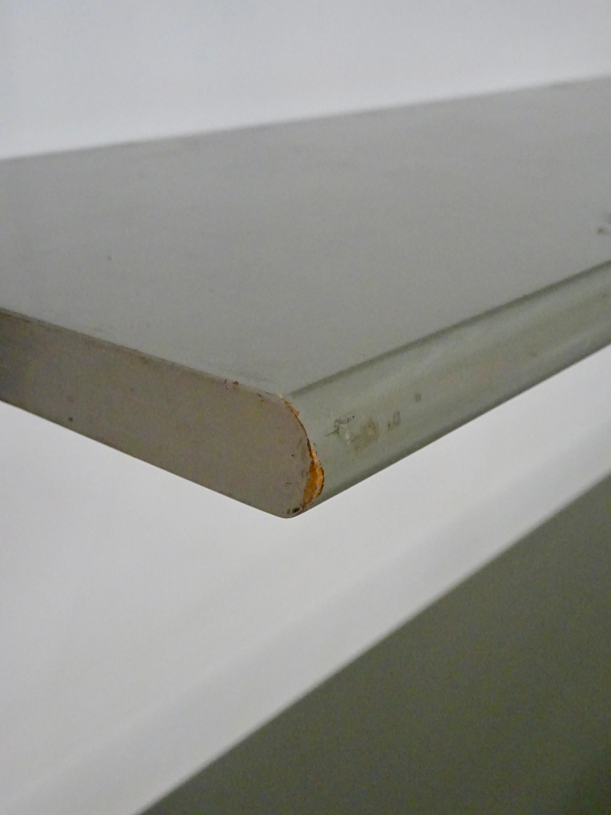 “John Ild” grey shelf by Philippe Starck for Disform, 1977. In Good Condition For Sale In Barcelona, ES