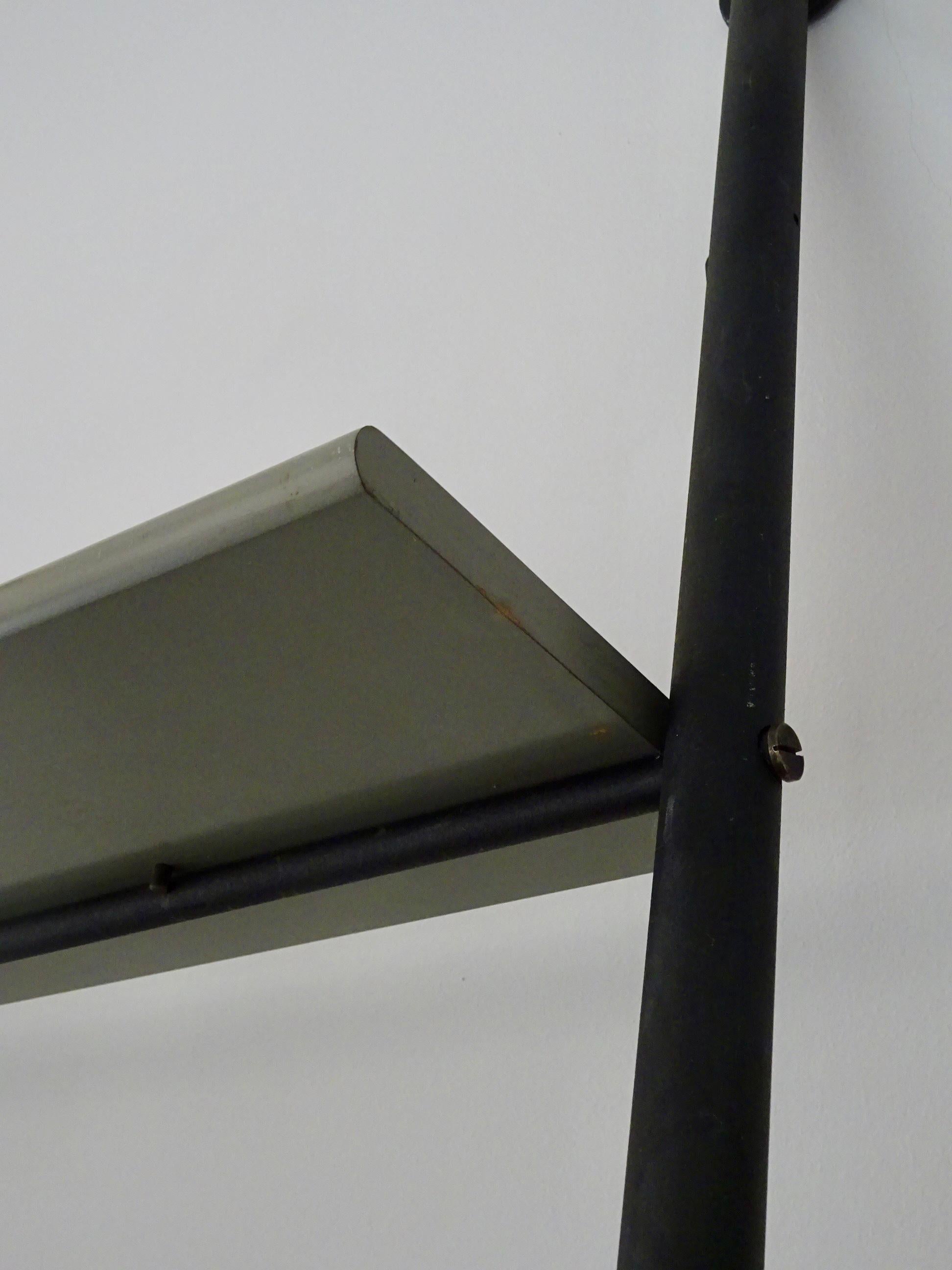 “John Ild” grey shelf by Philippe Starck for Disform, 1977. For Sale 1
