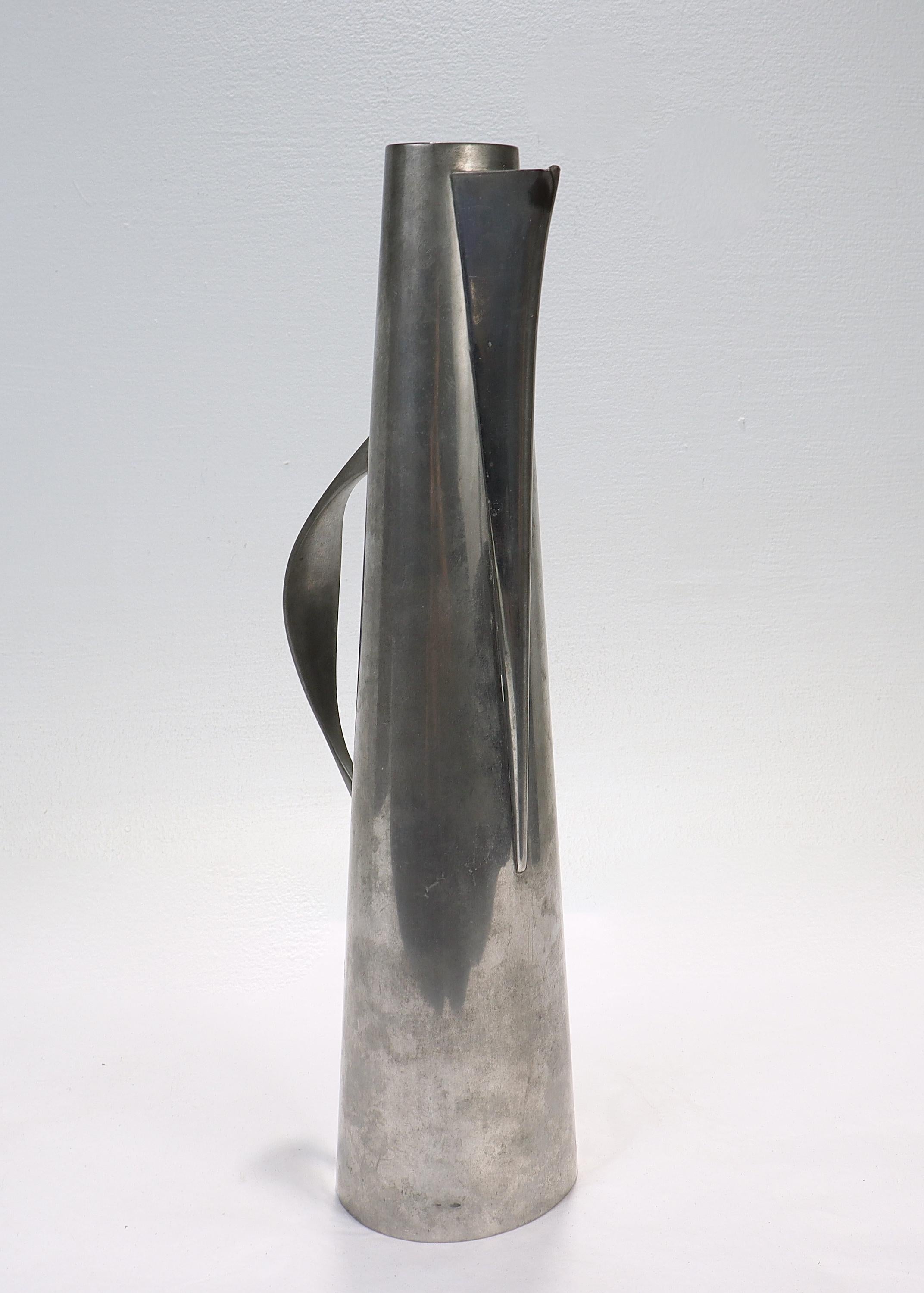 John 'Jack' Prip American Modernist Pewter Tall Cocktail Pitcher or Ewer In Good Condition For Sale In Philadelphia, PA