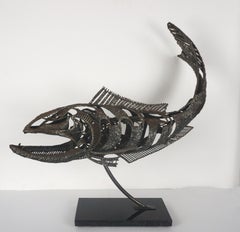 Gran Escultura Brutalista Original de Sirena dentro de una Trucha Arco Iris