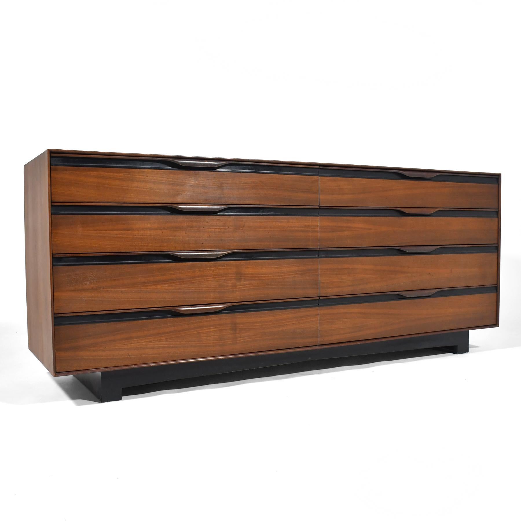 A great design with several subtle details, this walnut dresser designed by John Kapel for Glenn of California featured eight drawers with sculpted pulls.

29.75