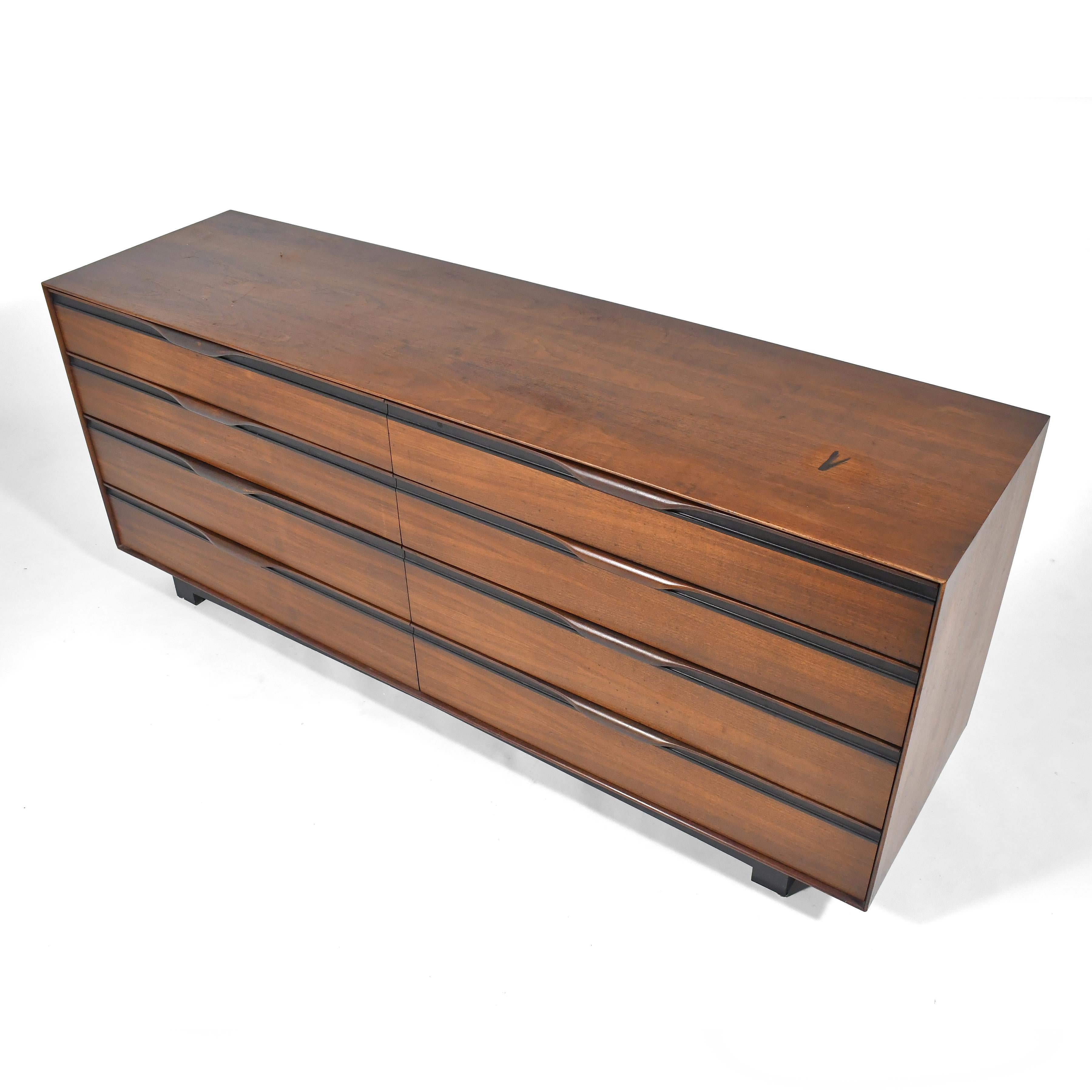 John Kapel Walnut Dresser by Glenn of California For Sale 2
