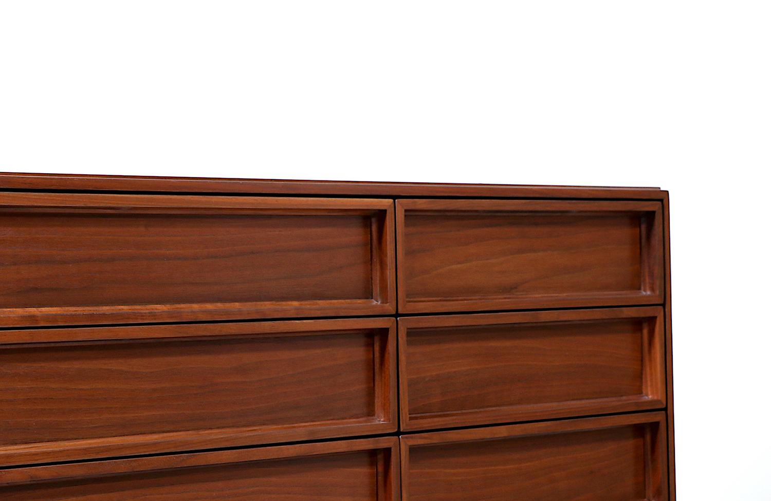 Mid-20th Century John Keal 12-Drawers Walnut Dresser for Brown Saltman