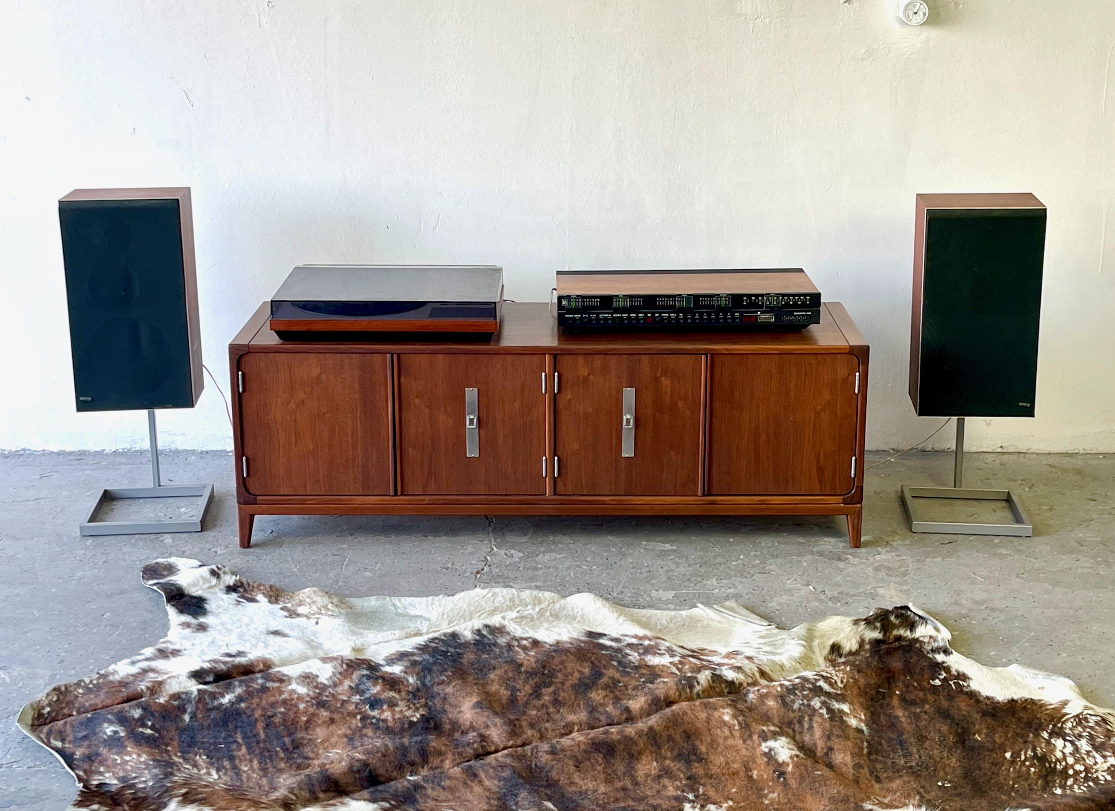 John Keal Brown-Saltman Mid-Century Modern Low Credenza, Record, Stereo Cabinet 8