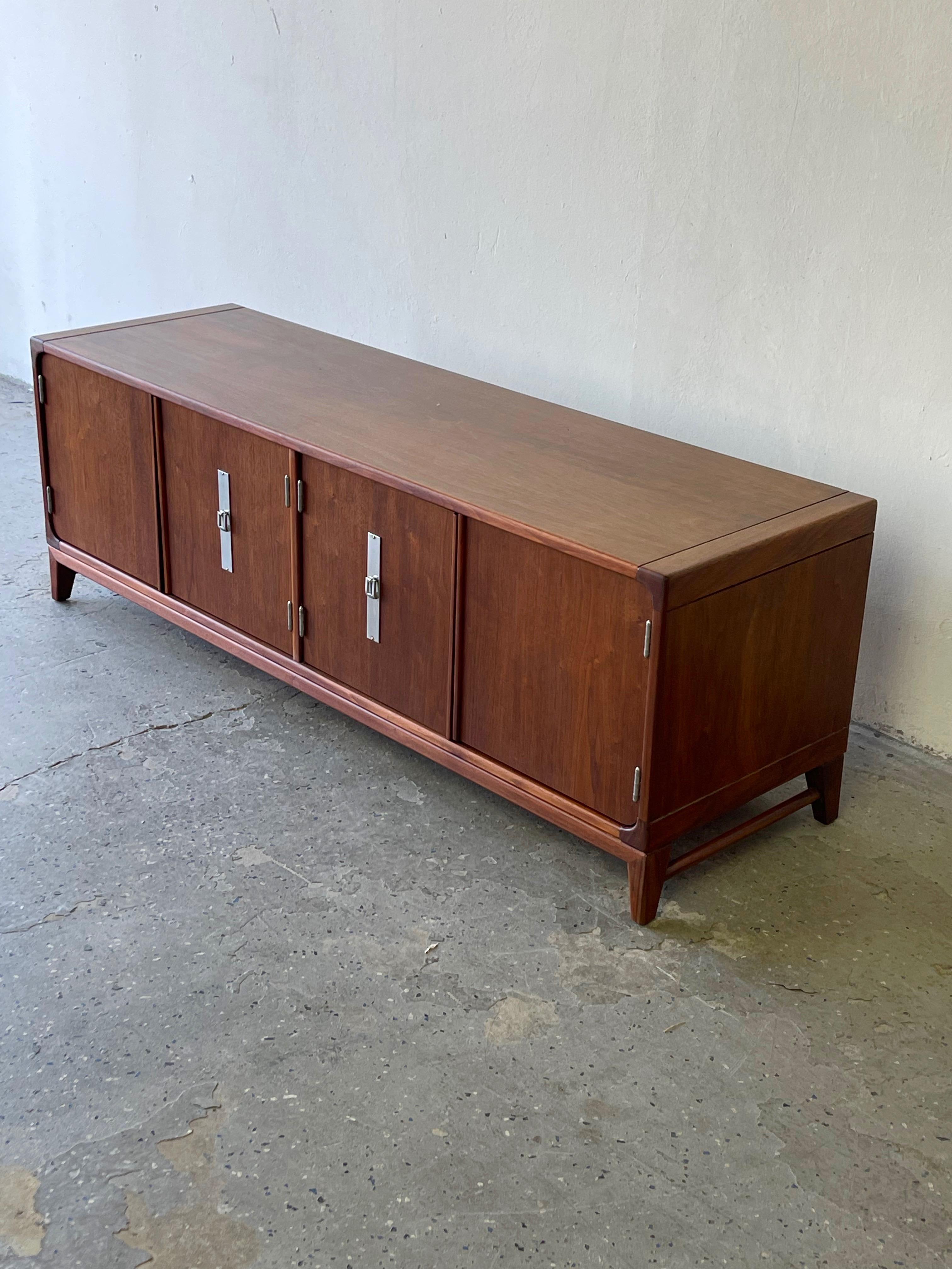 low record cabinet