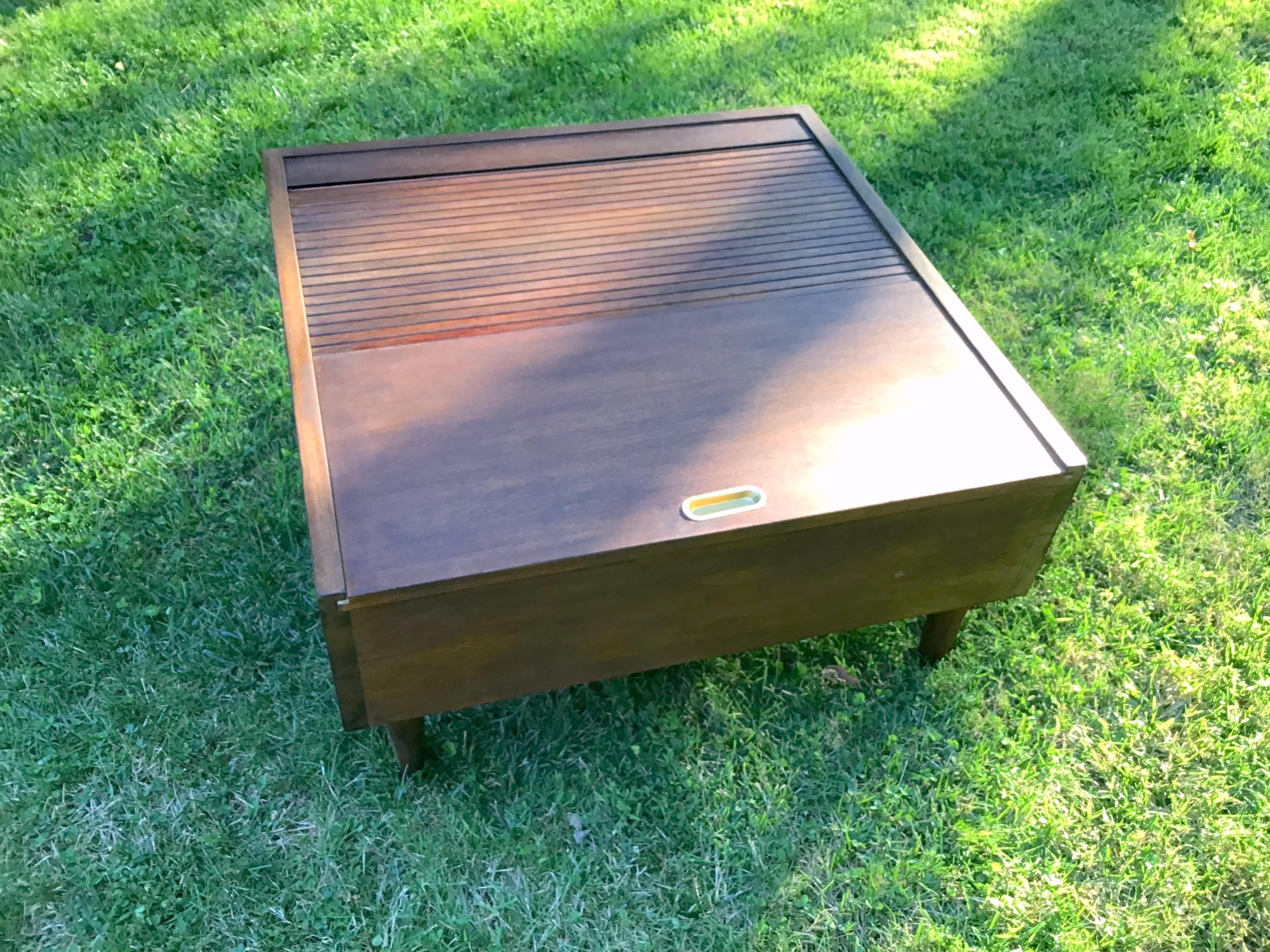 mahogany coffee table with storage