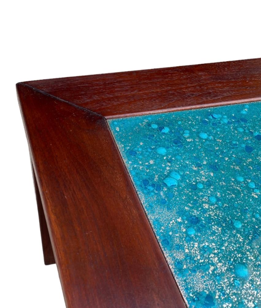 John Keal for Brown Saltman “Constellation” Walnut Side Table In Good Condition For Sale In Brooklyn, NY