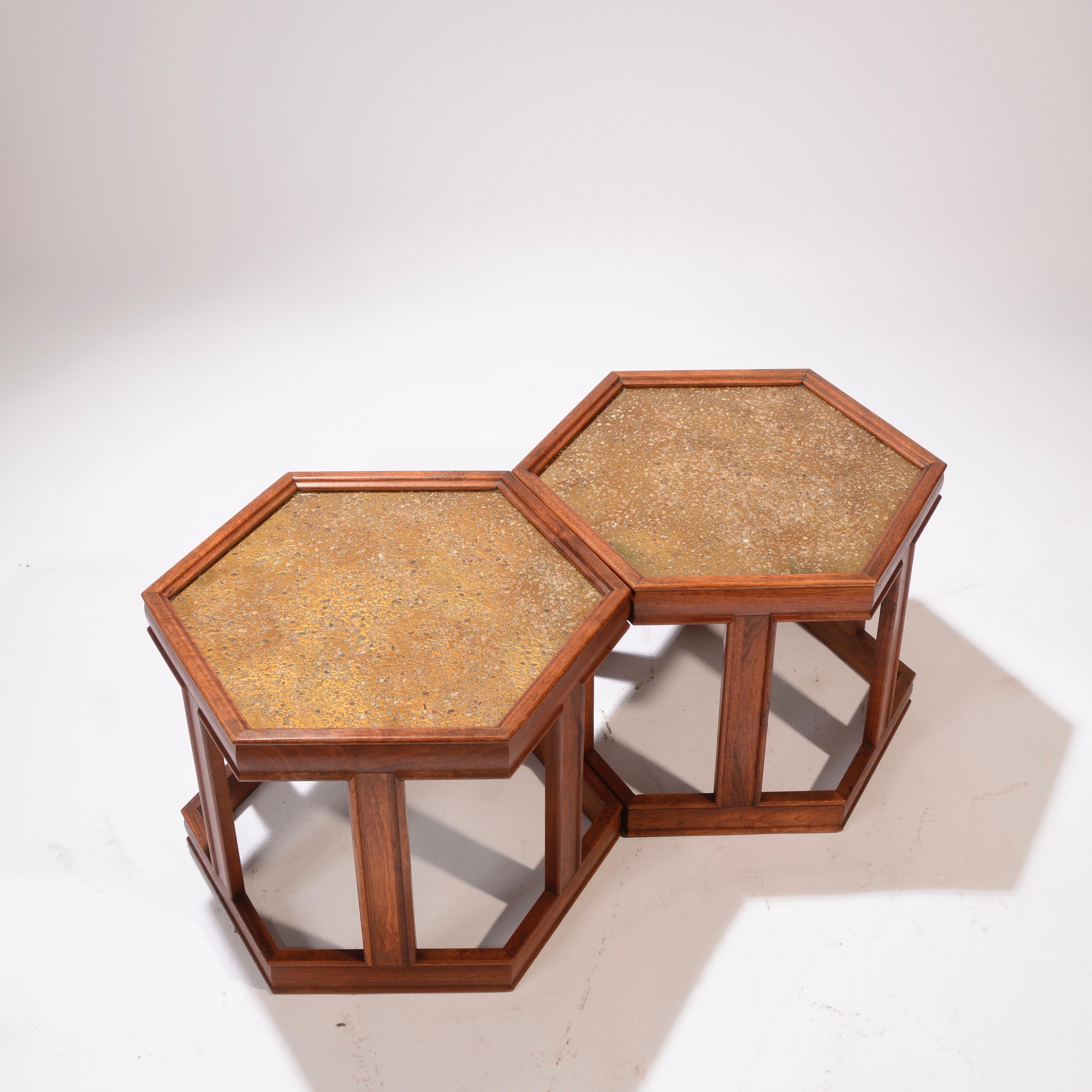 Émail Tables d'extrémité hexagonales John Keal pour Brown Saltman en vente