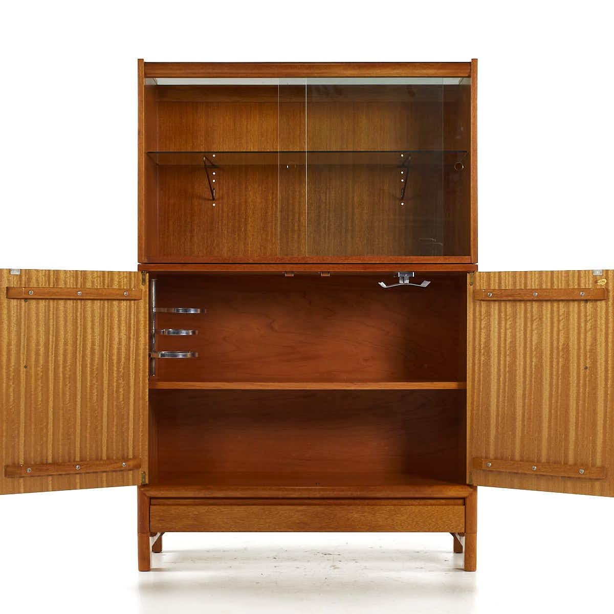 John Keal for Brown Saltman Mid Century Bleached Mahogany Buffet and Hutch For Sale 2