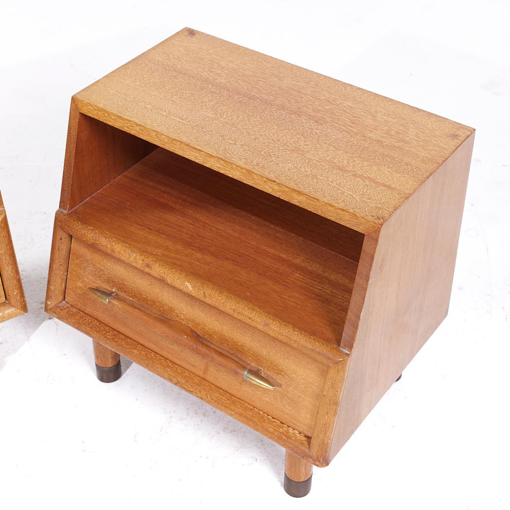 John Keal for Brown Saltman Mid Century Bleached Mahogany Nightstands - Pair For Sale 4